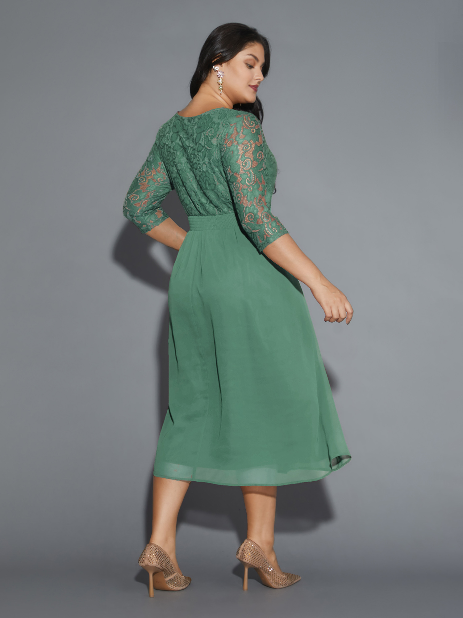 

Plus Size Lace Patchwork Shirred Midi Pocket Dress Greenbean Women Cocktail Woven ribbon&lace trim Round Neck Elbow-length sleeve Curvy BloomChic