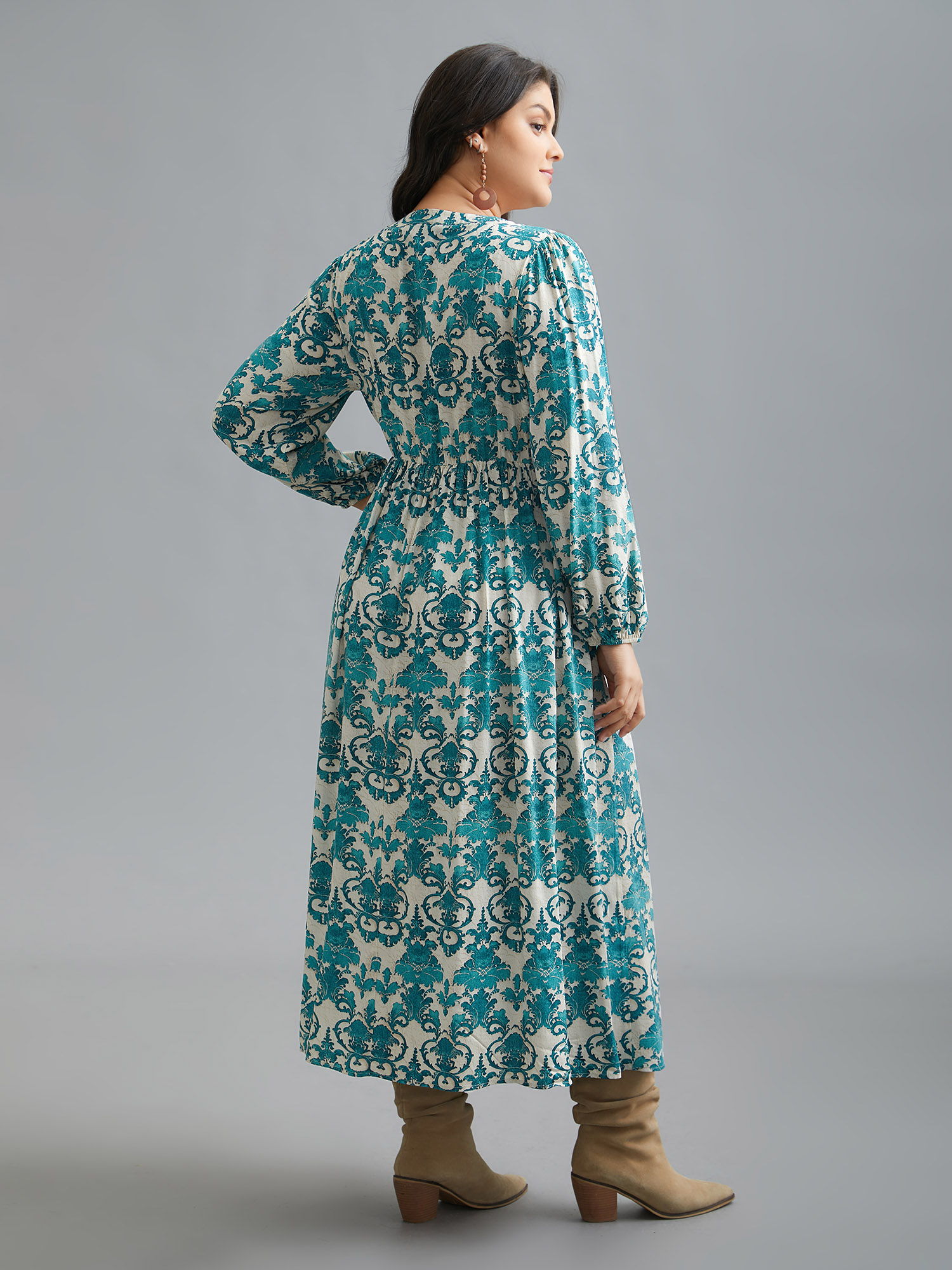 

Plus Size Boho Print Notched Tie Knot Maxi Dress Emerald Women Resort Tie knot Flat collar with V-notch Long Sleeve Curvy BloomChic