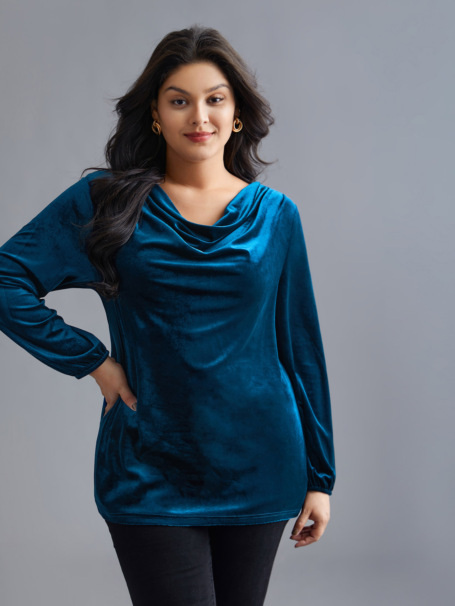 

Plus Size Cowl Neck Velvet Slim-Fit Top Indigo Cowl Neck Extra Long Sleeve Elegant Jersey Tops