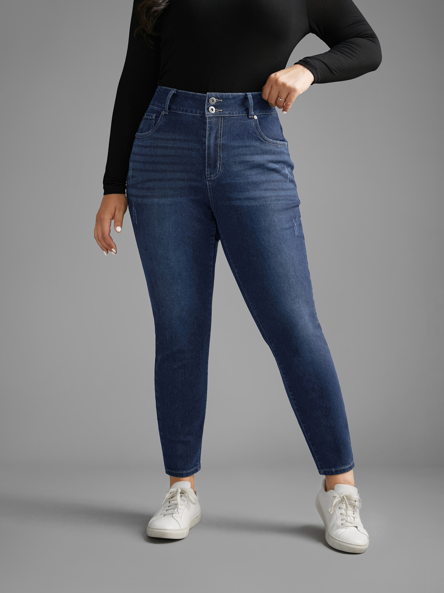 

Plus Size Dark Wash Button Up Skinny Jeans Women Denimblue Casual Button Medium stretch Slanted pocket Jeans BloomChic