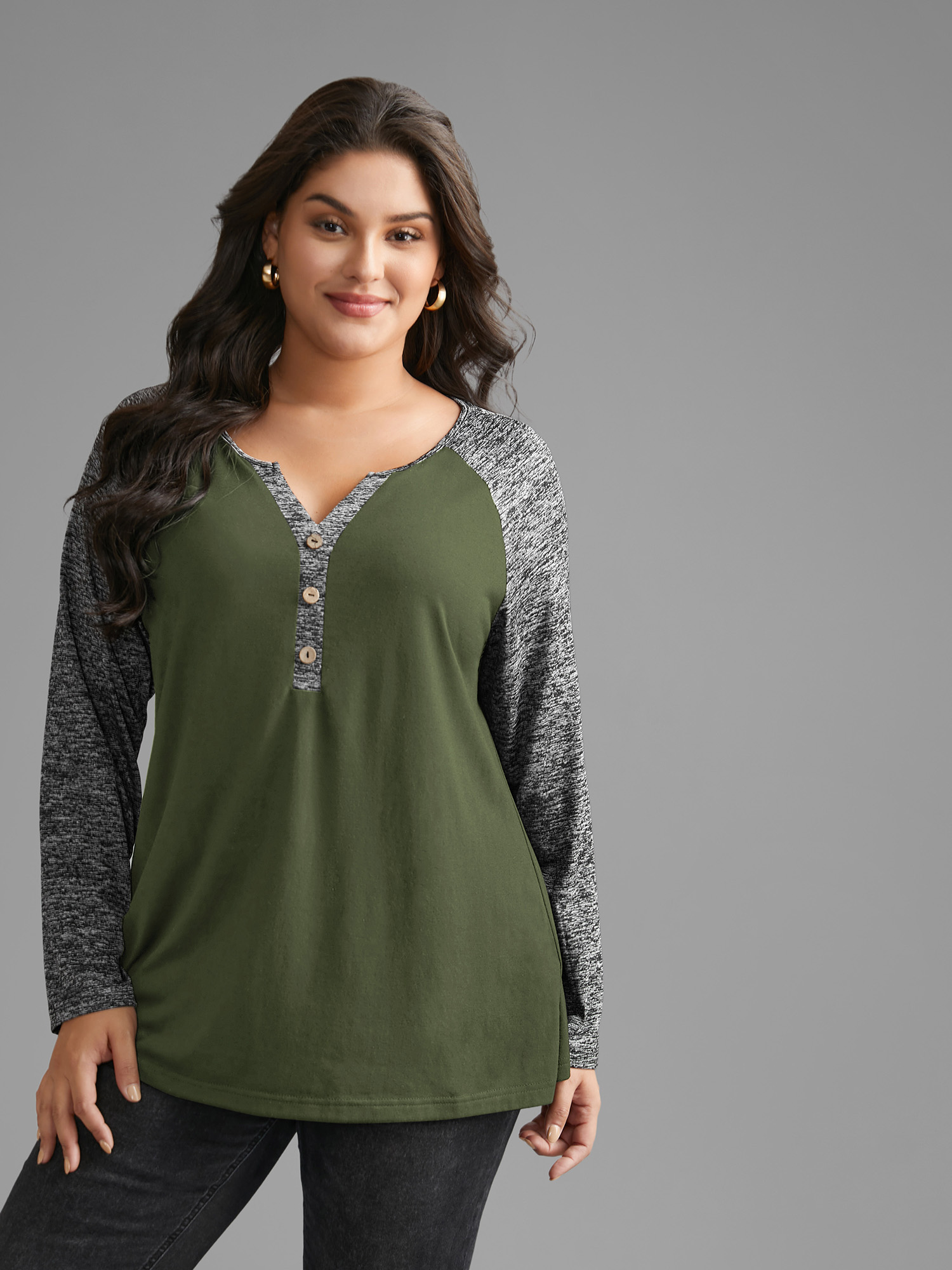 

Plus Size Heather Patchwork Button Detail Stretchy T-Shirt ArmyGreen Women Casual Contrast Flat collar with V-notch Everyday T-shirts BloomChic