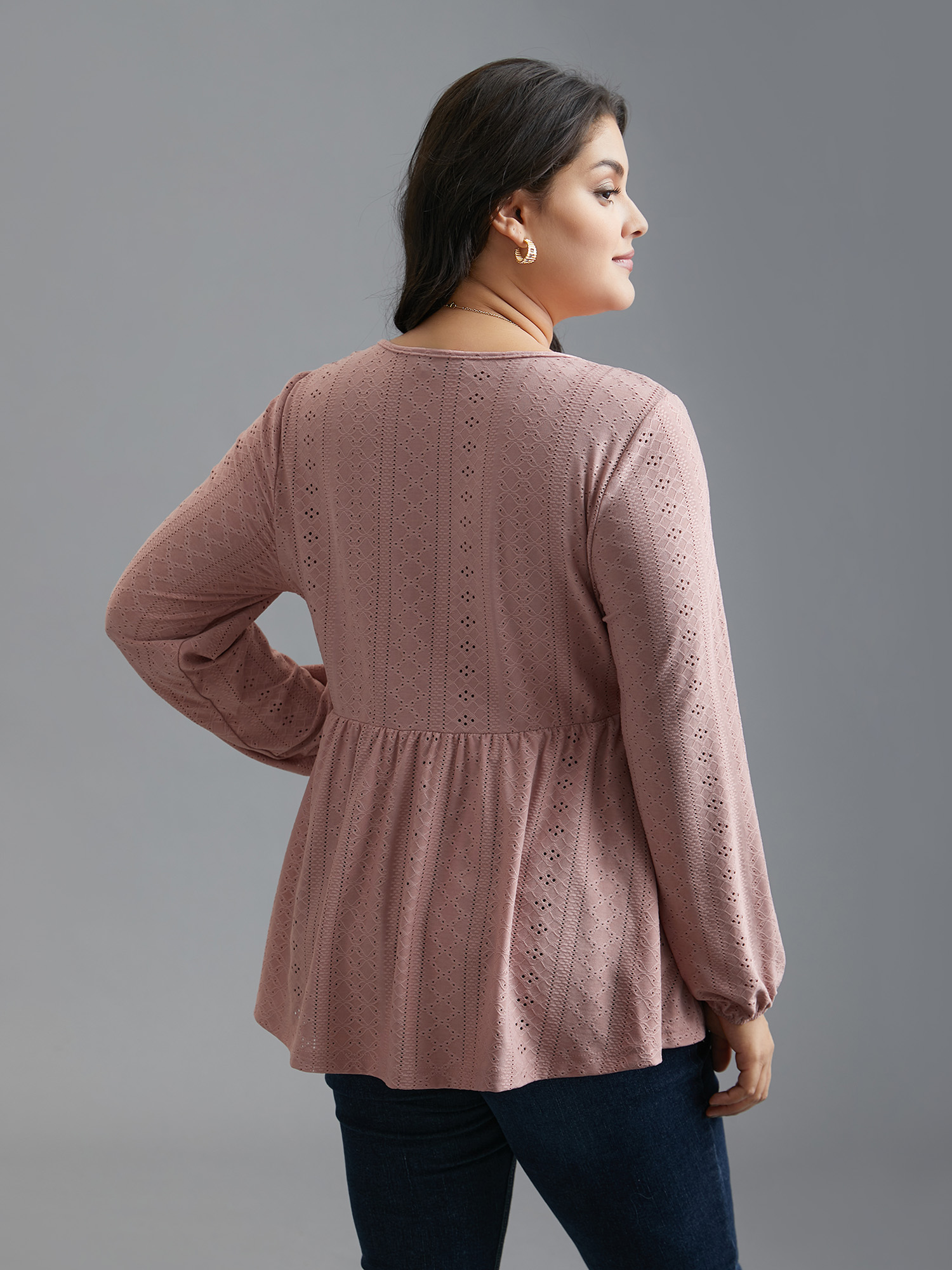 

Plus Size V-Neck Eyelet Gathered Knit Top Dirtypink V-neck Extra Long Sleeve Elegant Jersey Tops 18-20/1X