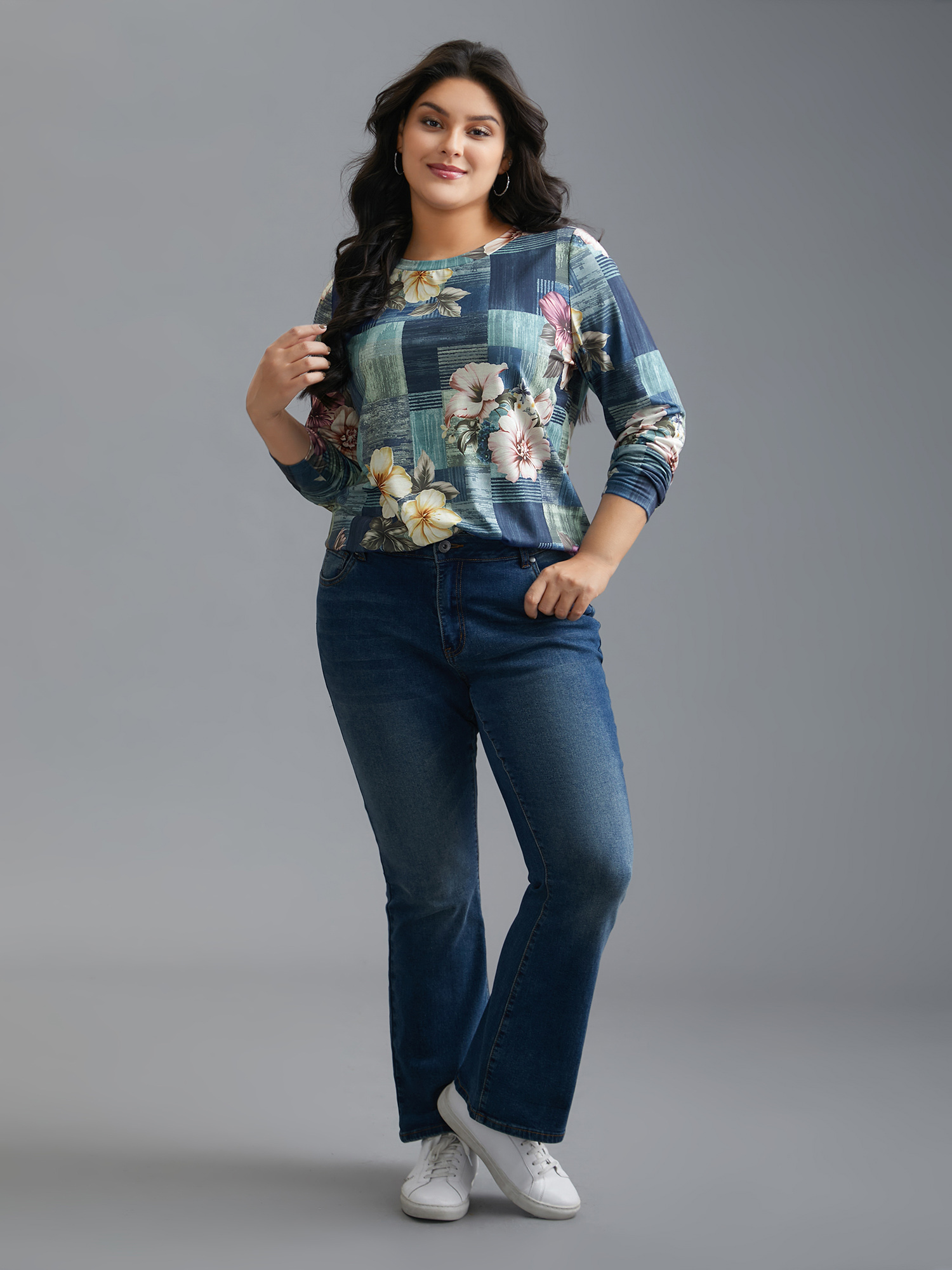 Plus Size Crew Neck Floral Curved Hem T-Shirt Multicolor Women Casual Non Natural Flowers Round Neck Everyday T-shirts BloomChic 14-16/1X 