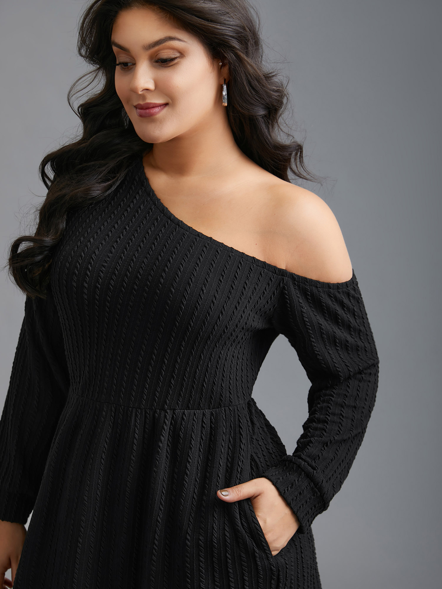 BloomChic Women's Plus Size One Shoulder Plain Textured Dress Black Everyday Short Texture 30/6X