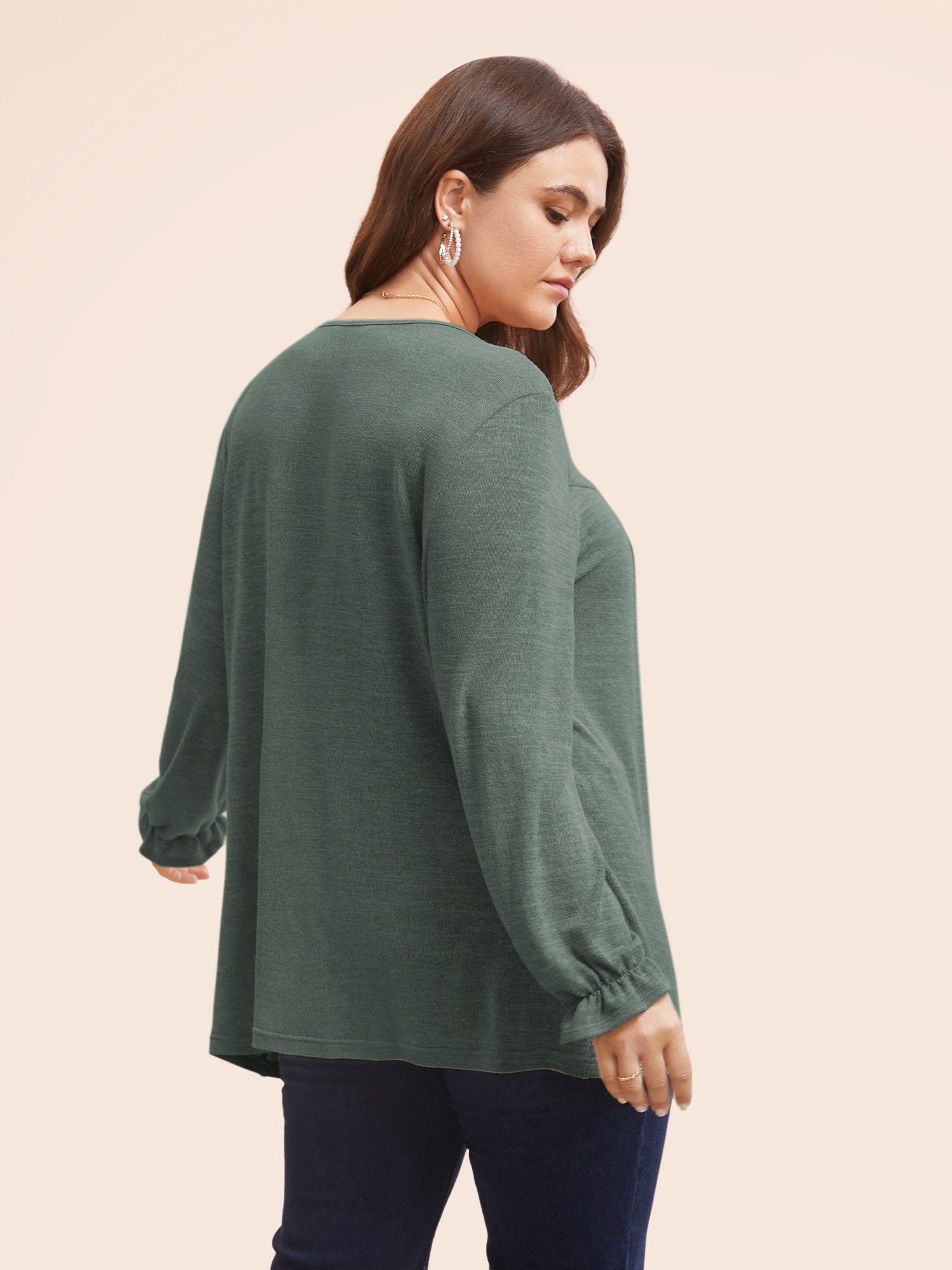 

Plus Size Round Neck Heather Pleated T-shirt Emerald Women Elegant Pleated Round Neck Loose Everyday T-shirts BloomChic