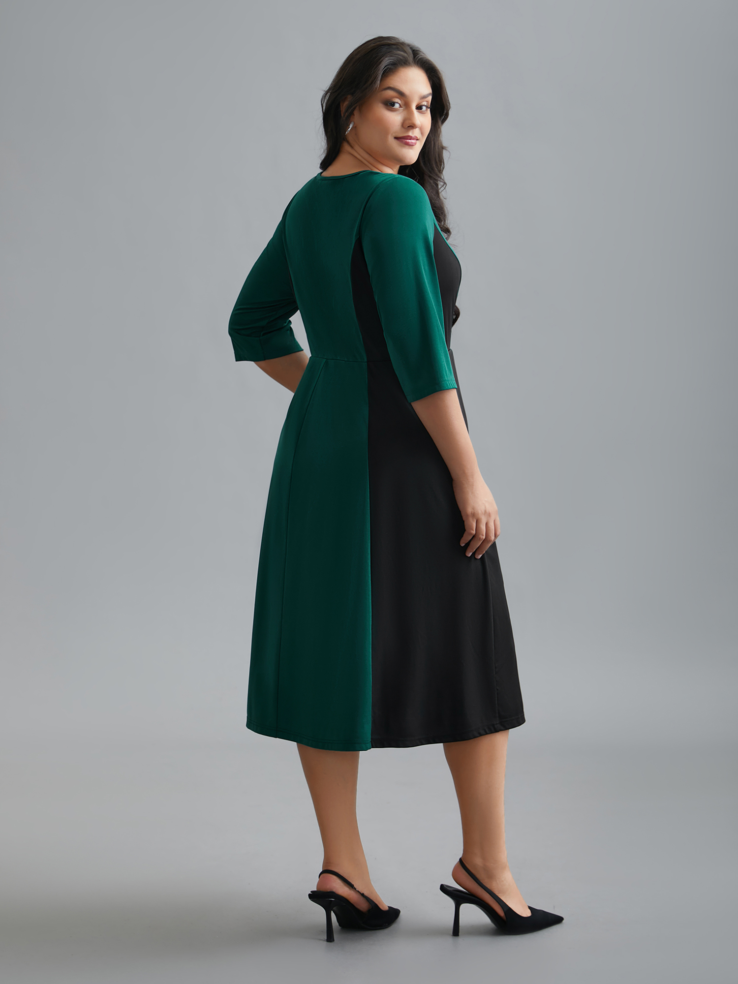 

Plus Size Crew Neck Color Contrast Patchwork Dress DarkGreen Women At the Office Contrast Knit Dresses Bloomchic