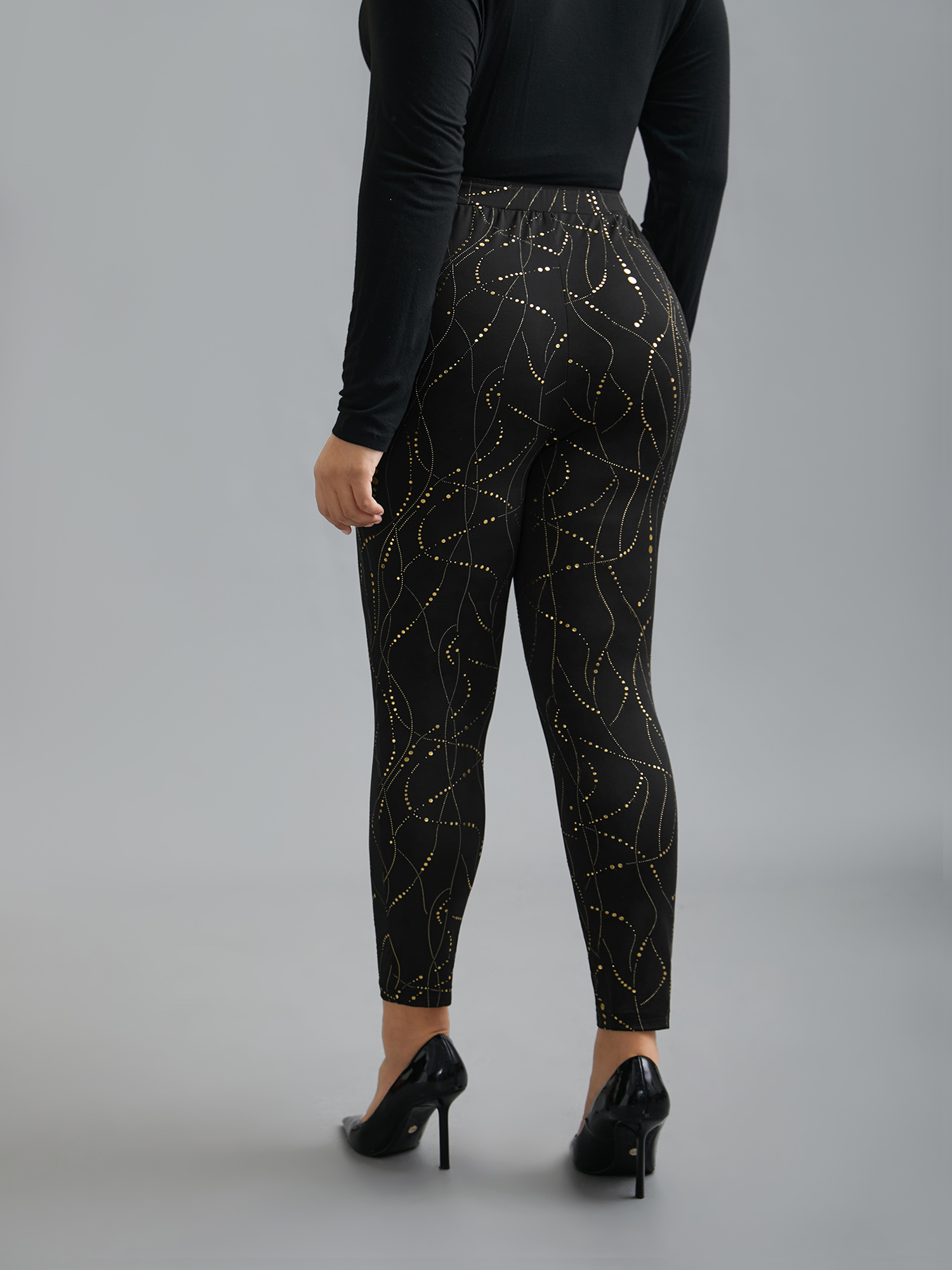 Plus Size Shiny Glitter Skinny Fit Leggings Women Black Elegant High stretch Skinny Mid Rise Everyday Leggings BloomChic 26/4X 