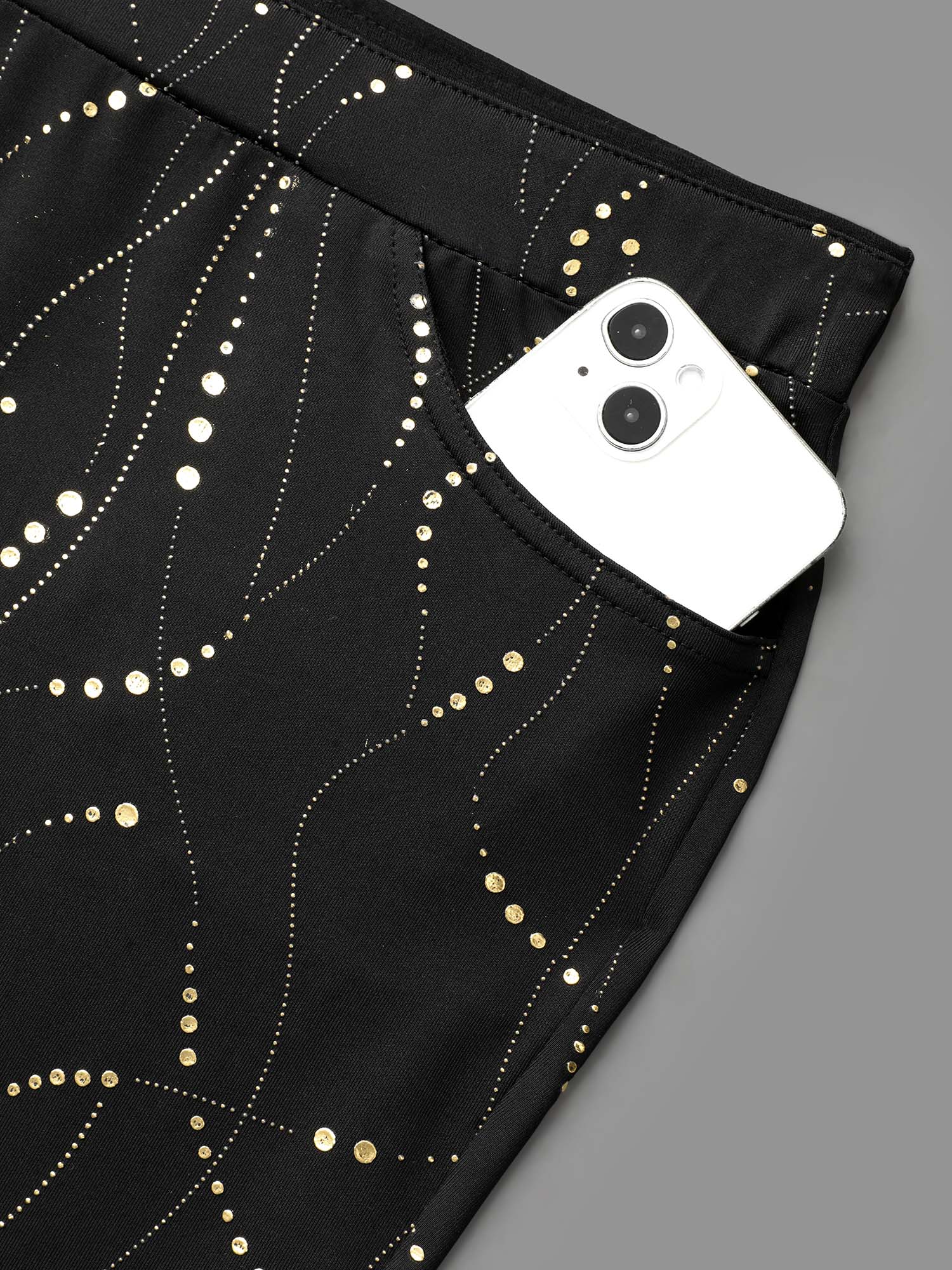 Plus Size Shiny Glitter Skinny Fit Leggings Women Black Elegant High stretch Skinny Mid Rise Everyday Leggings BloomChic 26/4X 