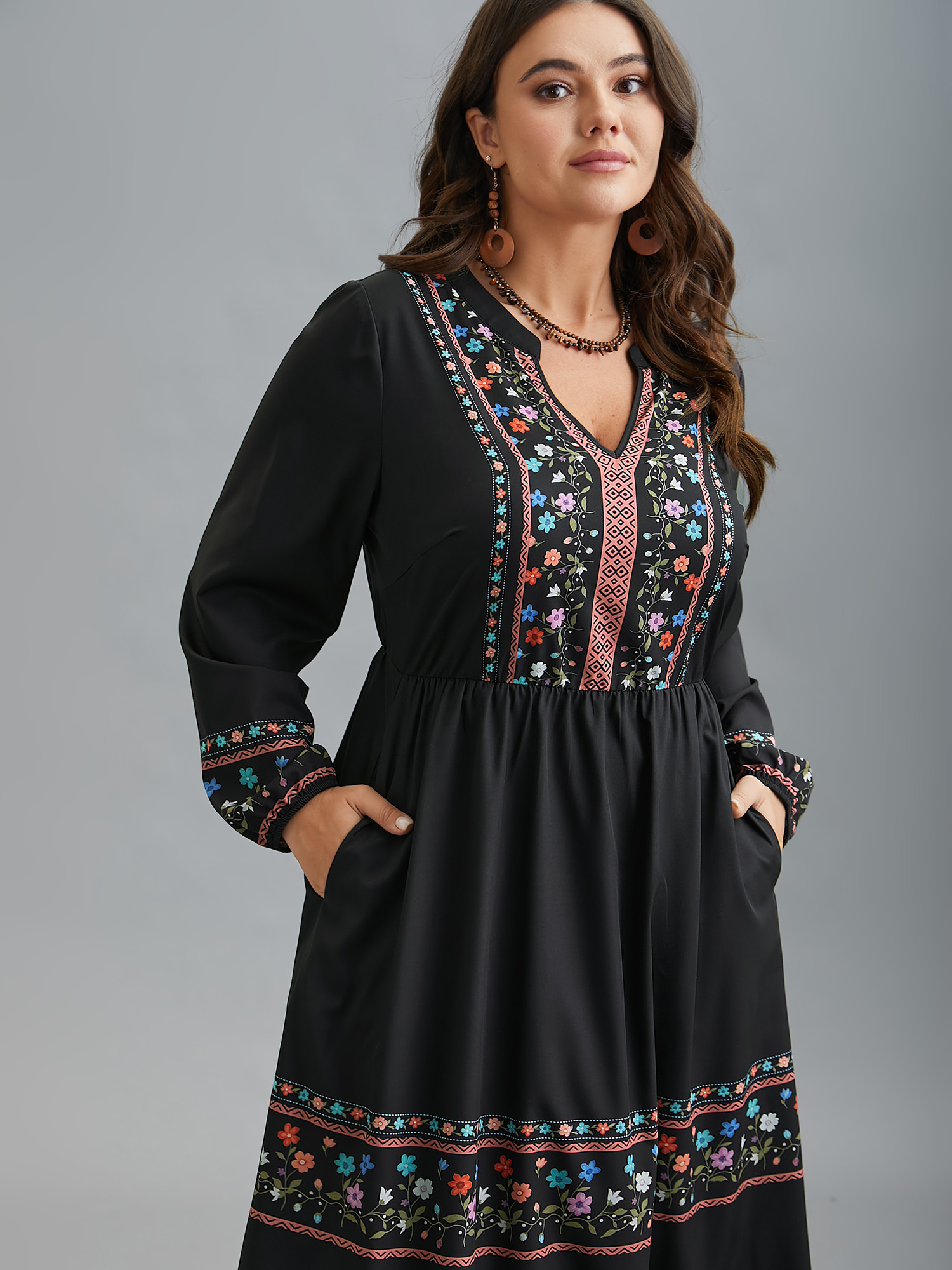 Plus Size Notched Collar Boho Print Midi Dress Black Women Resort Non Notched collar Long Sleeve Curvy BloomChic 28/5X 