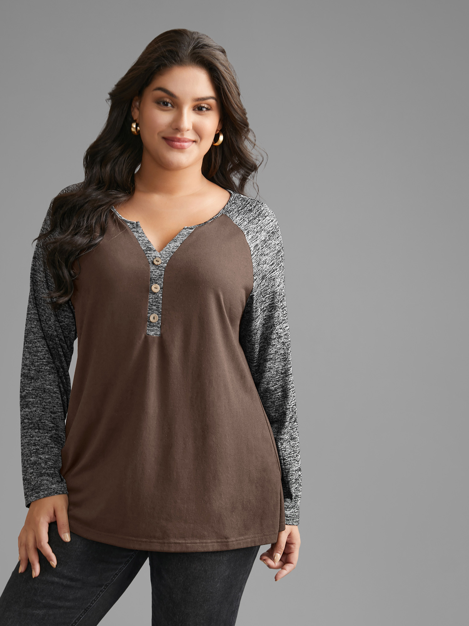 

Plus Size Heather Patchwork Button Detail Stretchy T-Shirt DarkBrown Women Casual Contrast Flat collar with V-notch Everyday T-shirts BloomChic