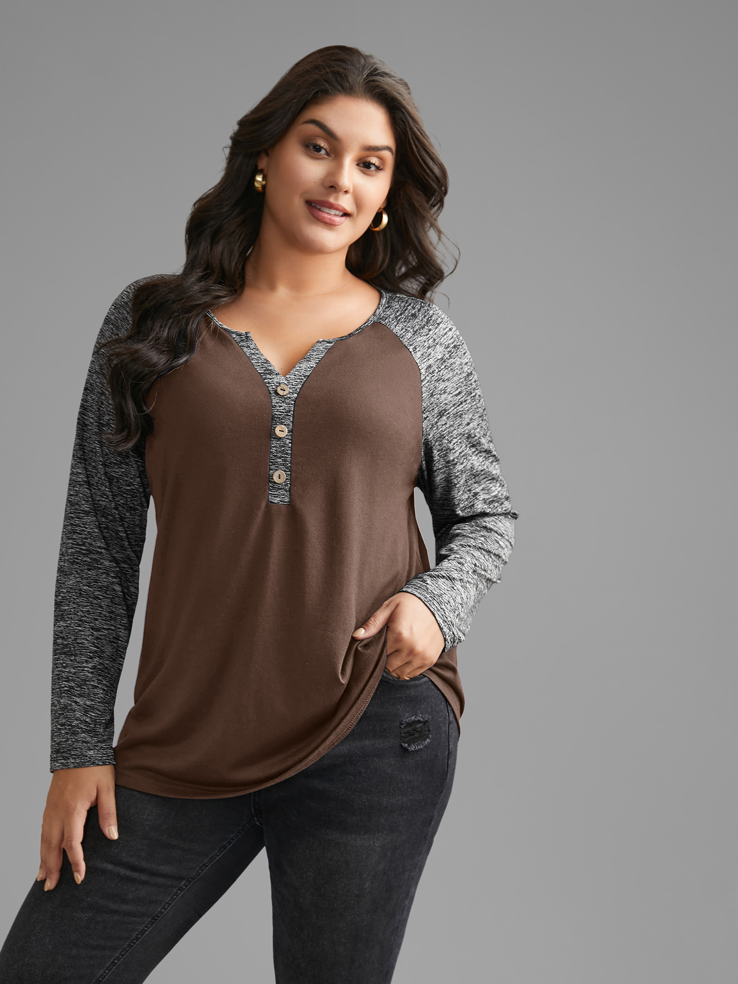 

Plus Size Heather Patchwork Button Detail Stretchy T-Shirt DarkBrown Women Casual Contrast Flat collar with V-notch Everyday T-shirts BloomChic