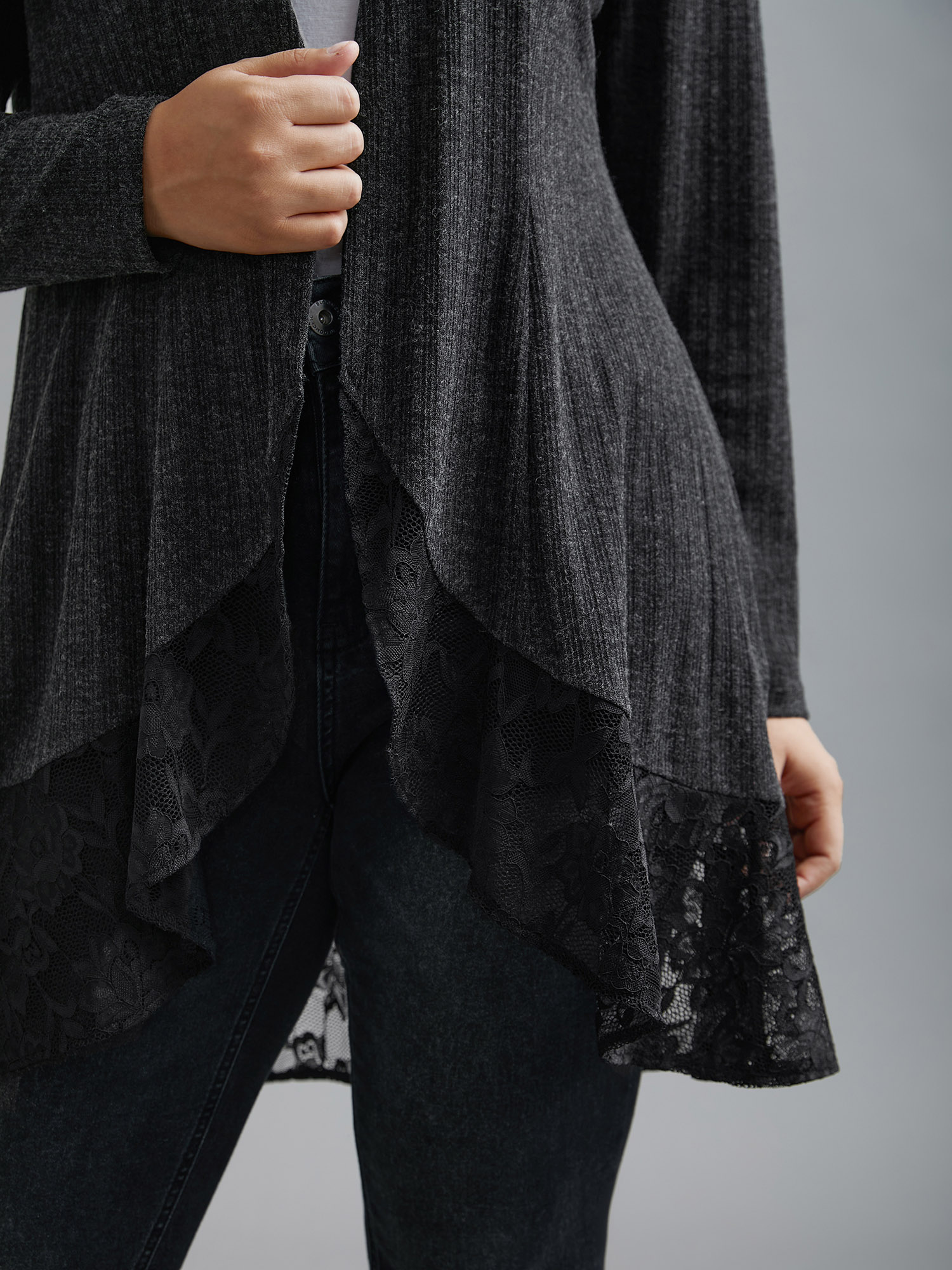 Plus Size Lace Scalloped Open Front Cardigan Women Black Texture Loose Everyday Jackets BloomChic 12/L 