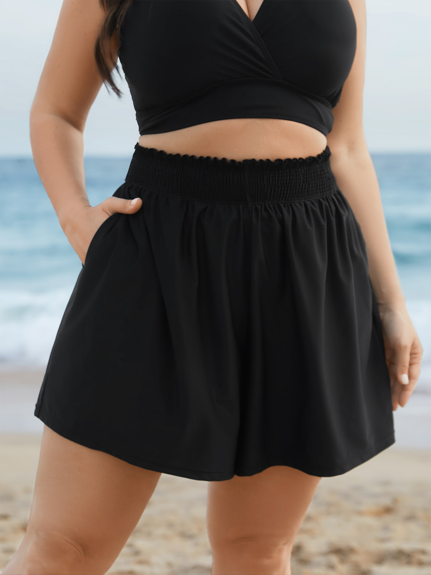 

Plus Size Shirred Pocket Elastic Waist Swim Bottom Women's Swimwear Black Beach Shirred High stretch Bodycon High Rise Side seam pocket Curve Swim Bottoms BloomChic 14/M