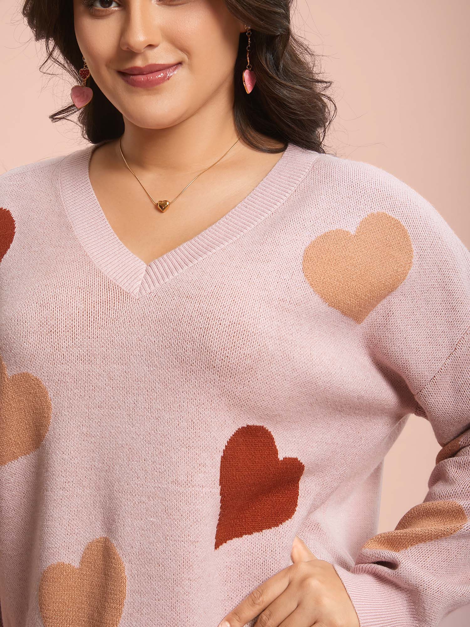 

Plus Size V-Neck Heart Jacquard Contrast Pullover Nudepink Women Casual Loose Long Sleeve V-neck Everyday Pullovers BloomChic 34/6X