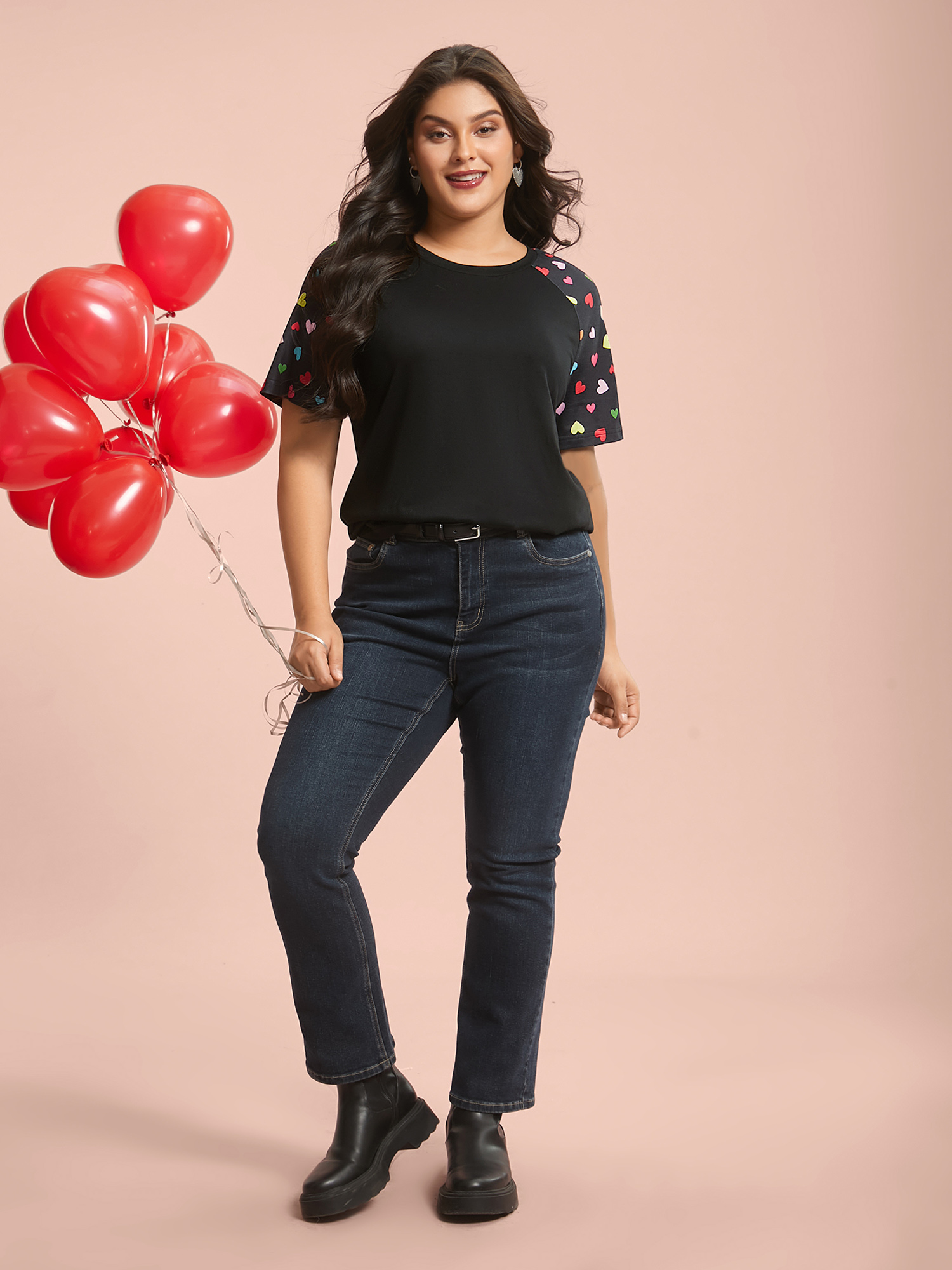 Plus Size Multi-Color Hearts Spliced Slim-Fit T-Shirt Black Women Casual Contrast Round Neck Everyday T-shirts BloomChic 12/L 
