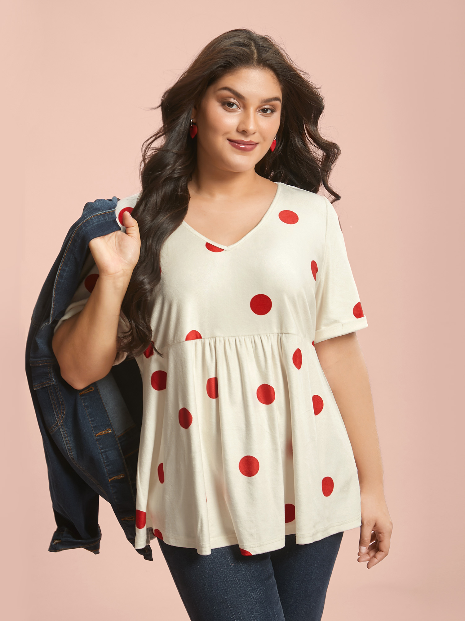 

Plus Size V-Neck Polka Dots Contrast T-Shirt Beige Women Casual Gathered V-neck Bodycon Everyday T-shirts BloomChic 30/4X