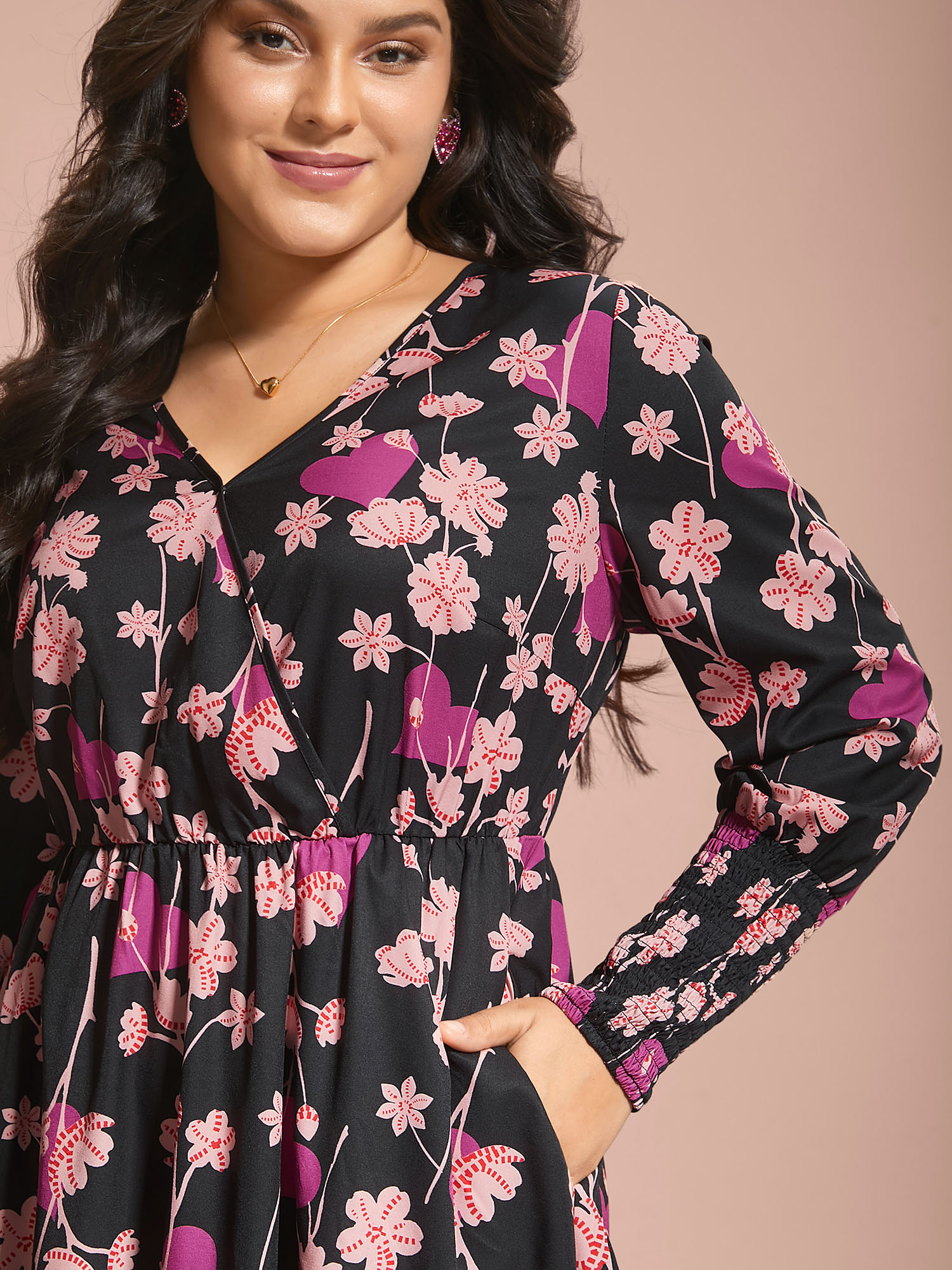 

Plus Size Floral Heart Print Shirred Stretchy Waist Dress BlackFlower Women Elegant Shirred Overlap Collar Long Sleeve Curvy BloomChic 14/M