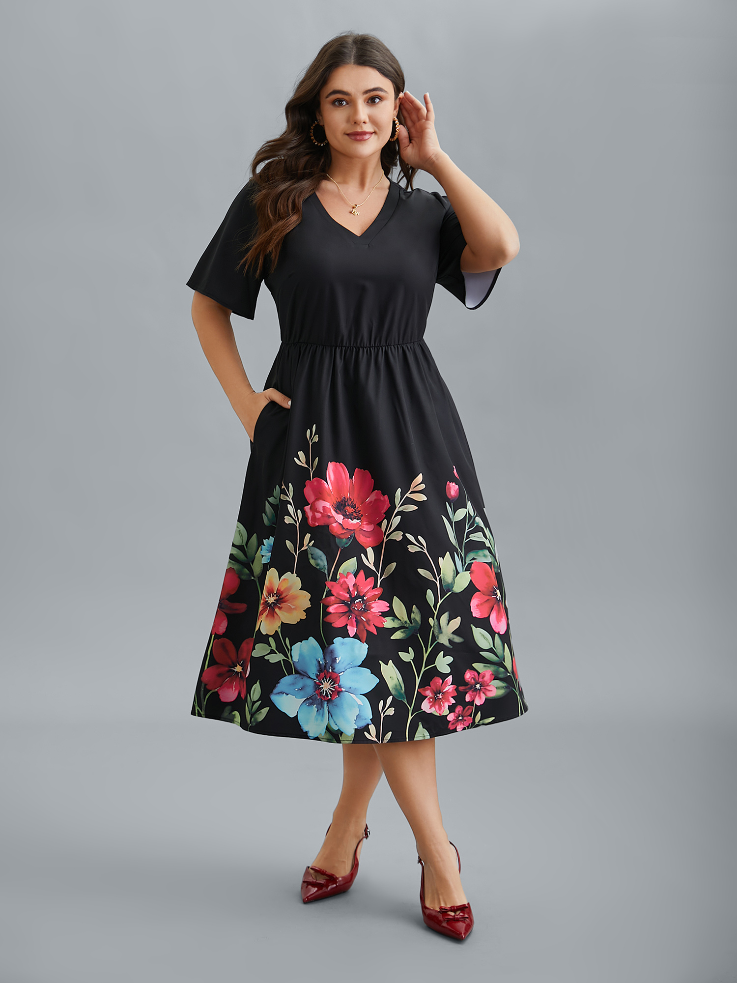 

Plus Size Floral Print V-Neck Half-Sleeve Midi Dress Black Women Elegant Non V-neck Short sleeve Curvy BloomChic