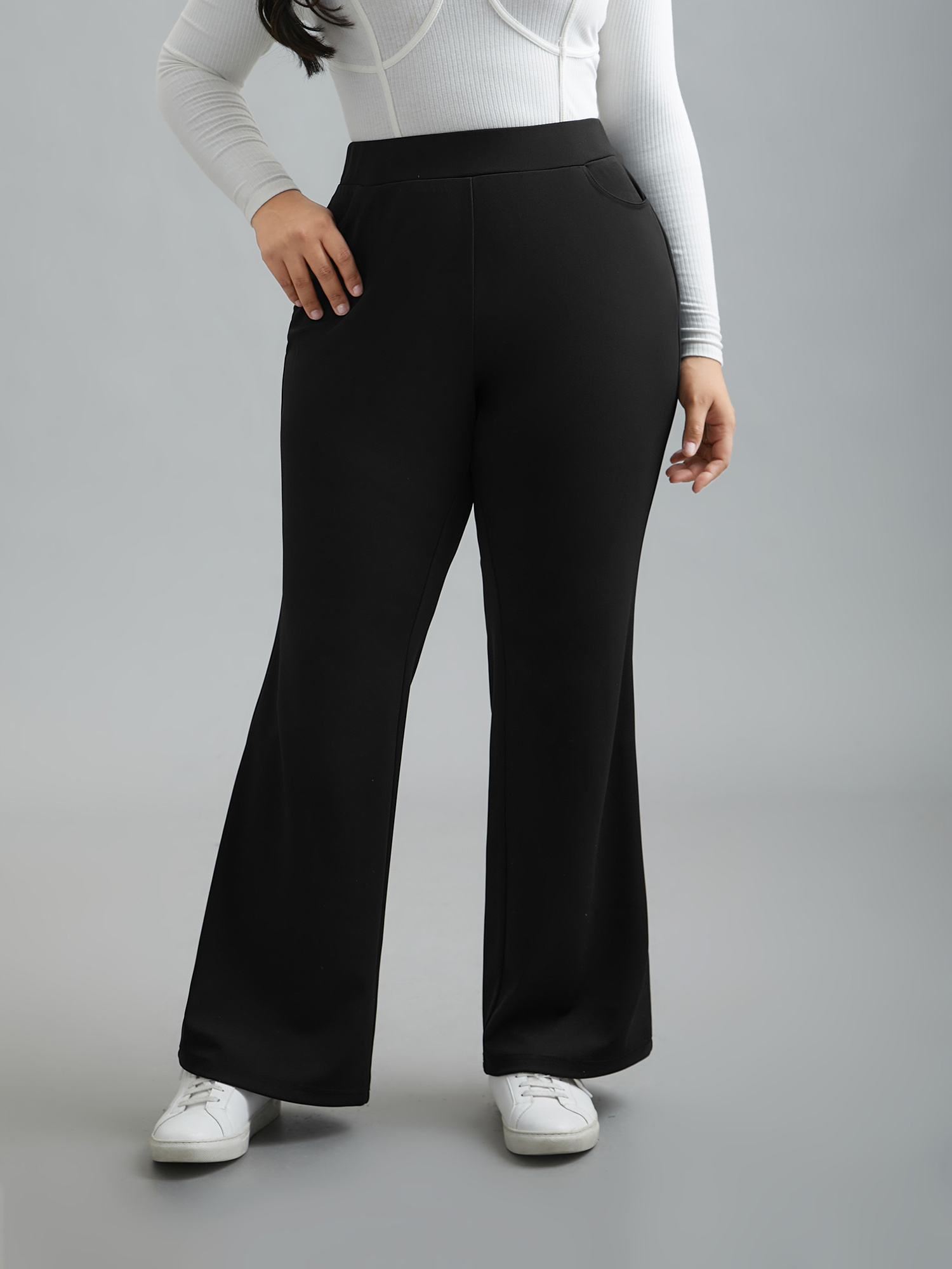 

Plus Size Stretchy Waist Pockets Flared Pants Women Black Workwear Essentials Bootcut Mid Rise Work Pants BloomChic 14/M