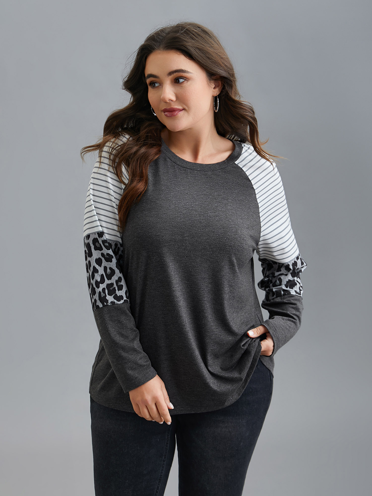 

Plus Size Mixed Leopard Print Raglan Sleeve T-Shirt DimGray Women Casual Contrast Round Neck Everyday T-shirts BloomChic