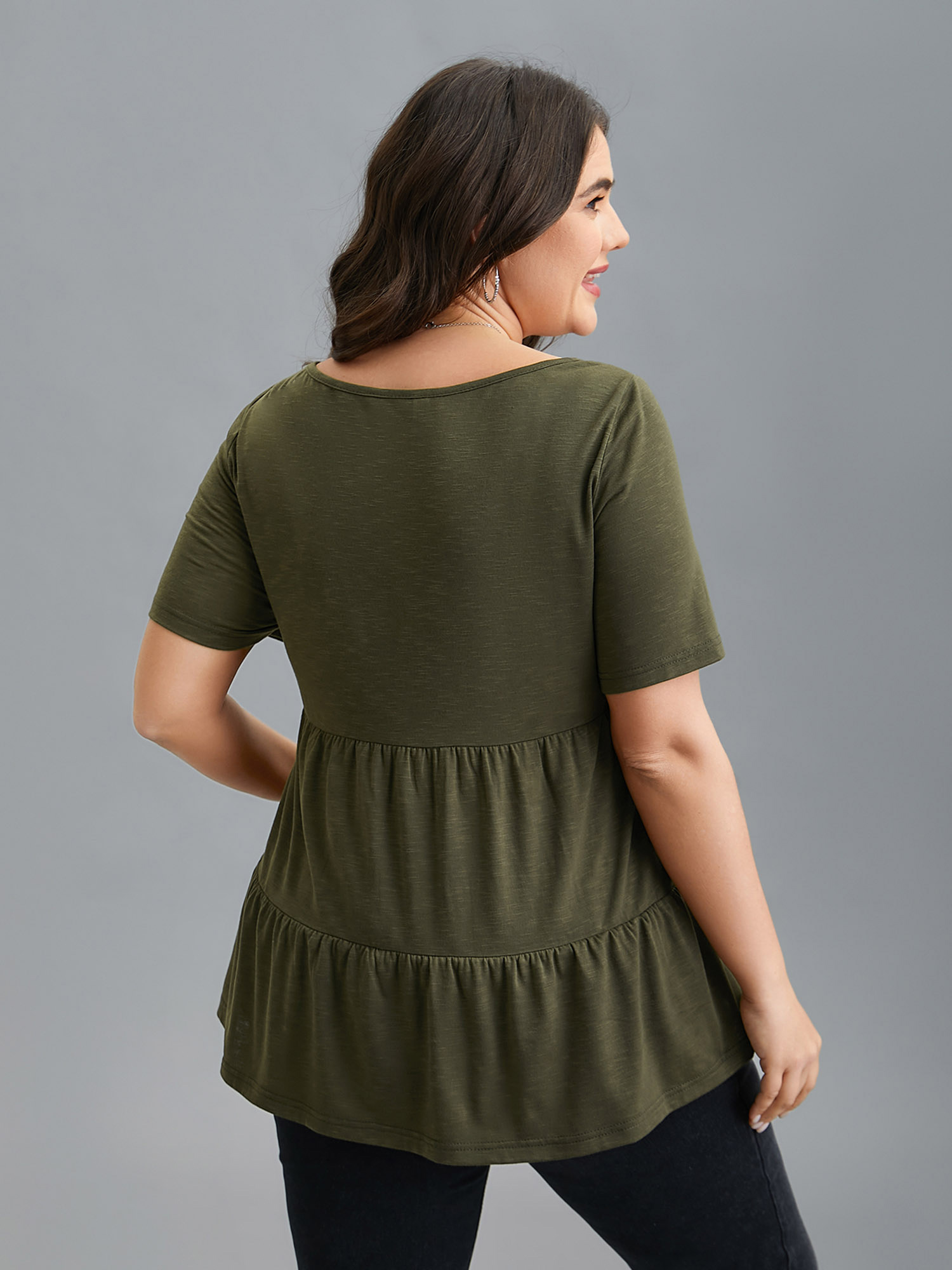 

Plus Size Bamboo Floral Yarn Tiered Knit Top ArmyGreen Boat Neck Short sleeve Casual Jersey Tops