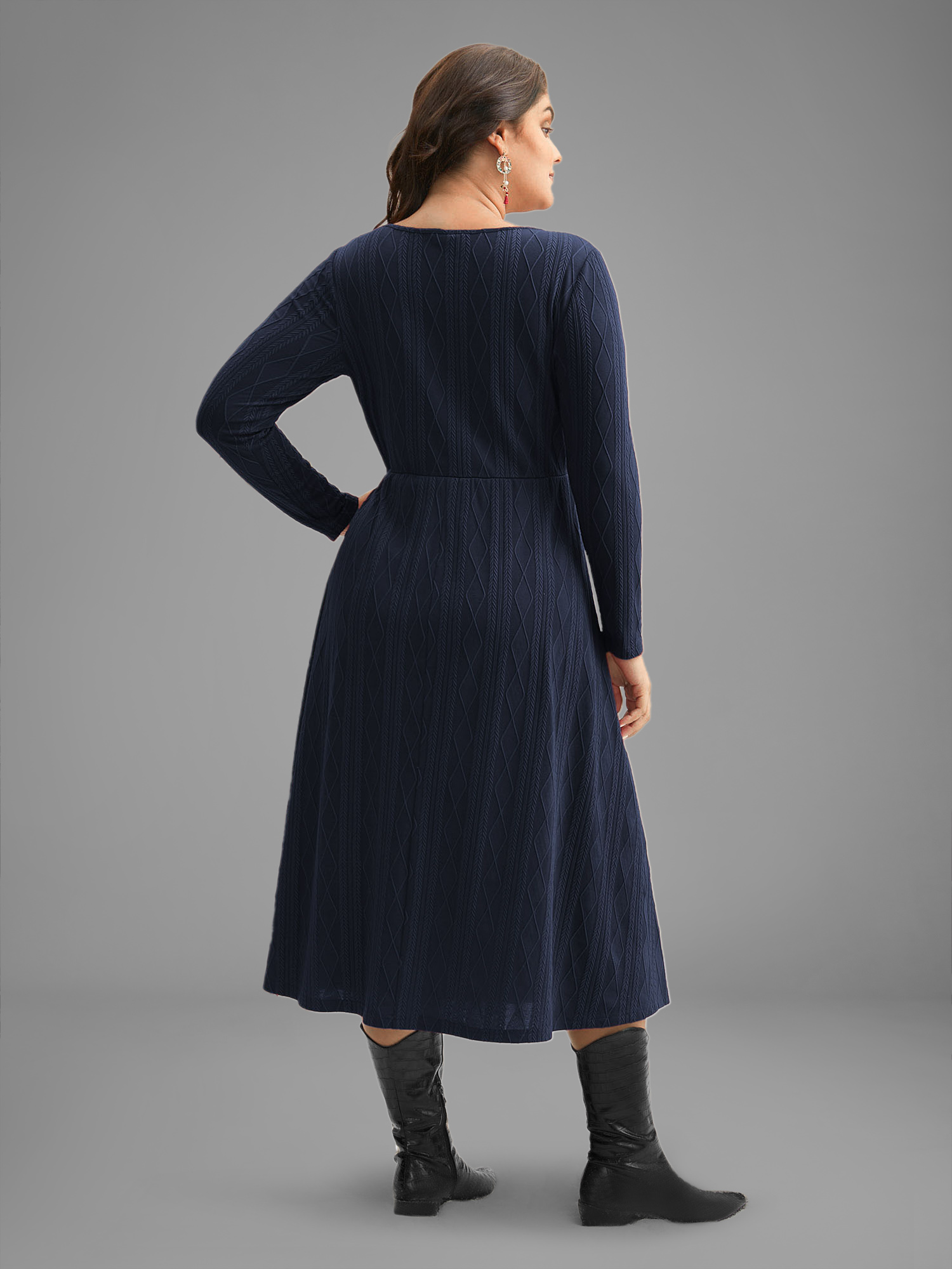 

Plus Size Textured Knit Fit-And-Flare Midi Dress Midnight Women Casual Texture Round Neck Long Sleeve Curvy BloomChic