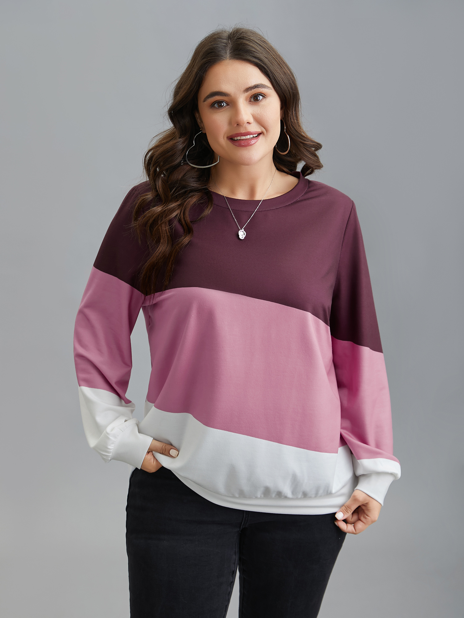 

Plus Size Color Block Round Neck Sweatshirt Women Multicolor Casual Contrast V-neck Everyday Sweatshirts BloomChic