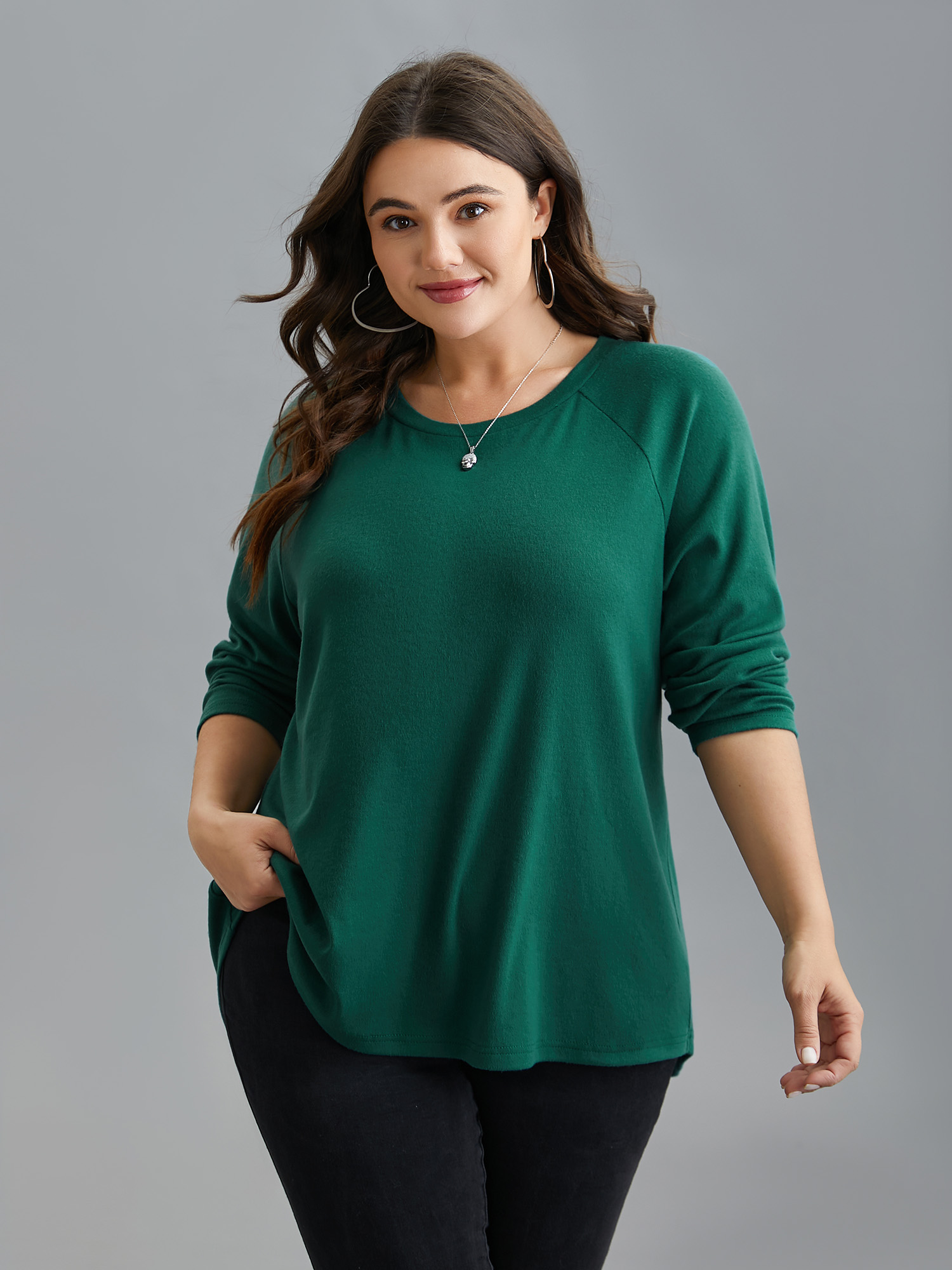 

Plus Size Back Lace Design Raglan Sleeve Top DarkGreen Round Neck Extra Long Sleeve Casual Jersey Tops