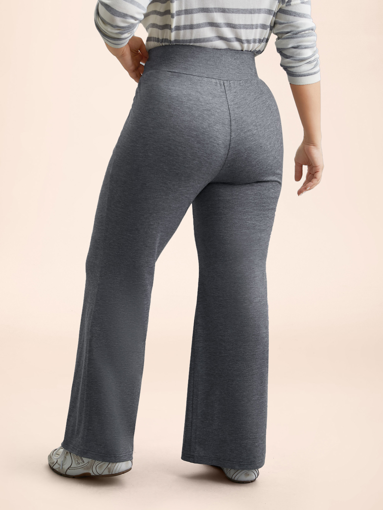 

Plus Size Stretchy-Waist Heather Texture Flared Pants Women DarkGray Elegant Medium stretch Bootcut Mid Rise Everyday Leggings BloomChic