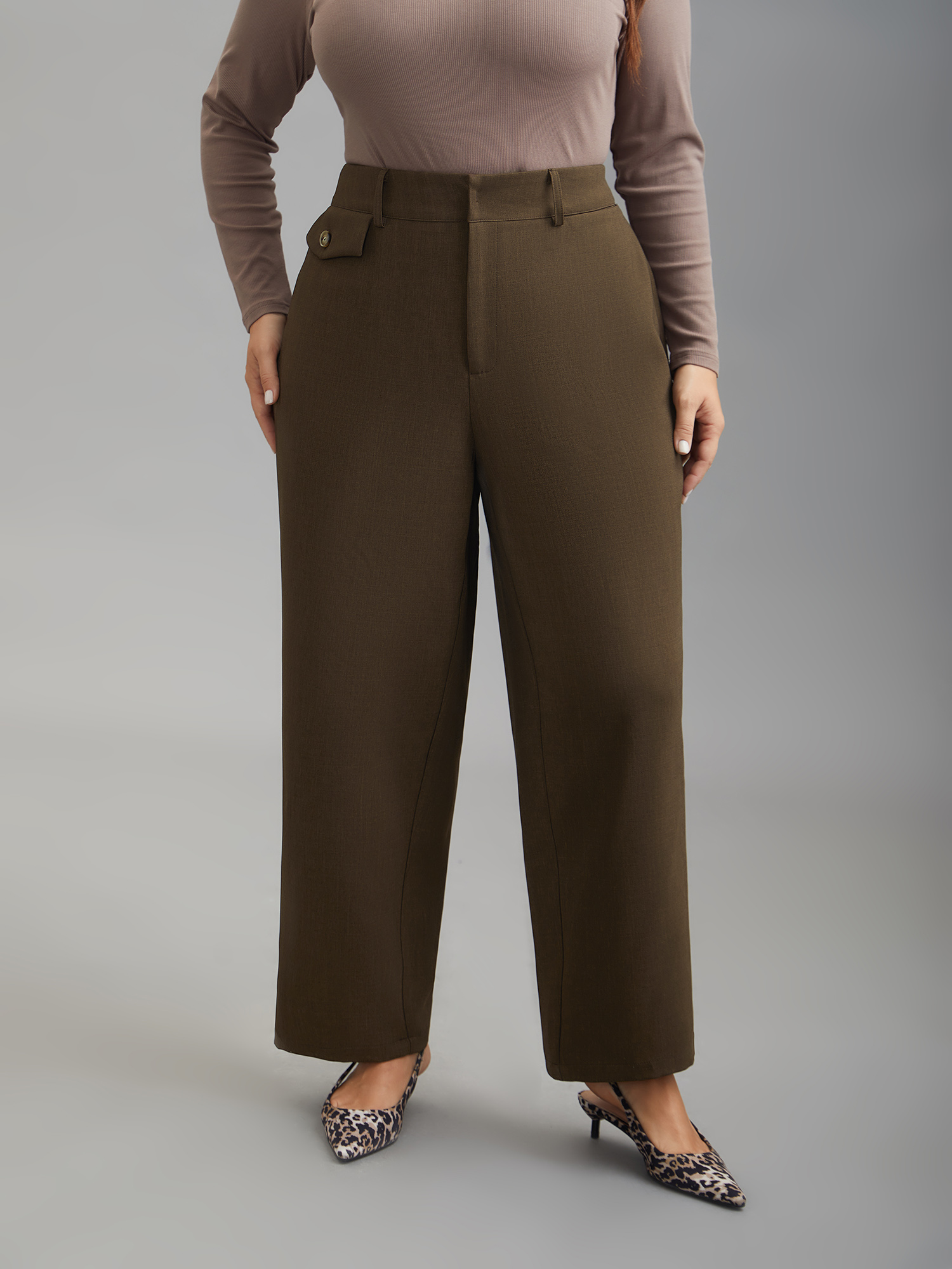 

Plus Size Stretchy-Waist Decorative Pockets Straight-Leg Pants Women DarkBrown At the Office Straight Leg Mid Rise Work Pants BloomChic