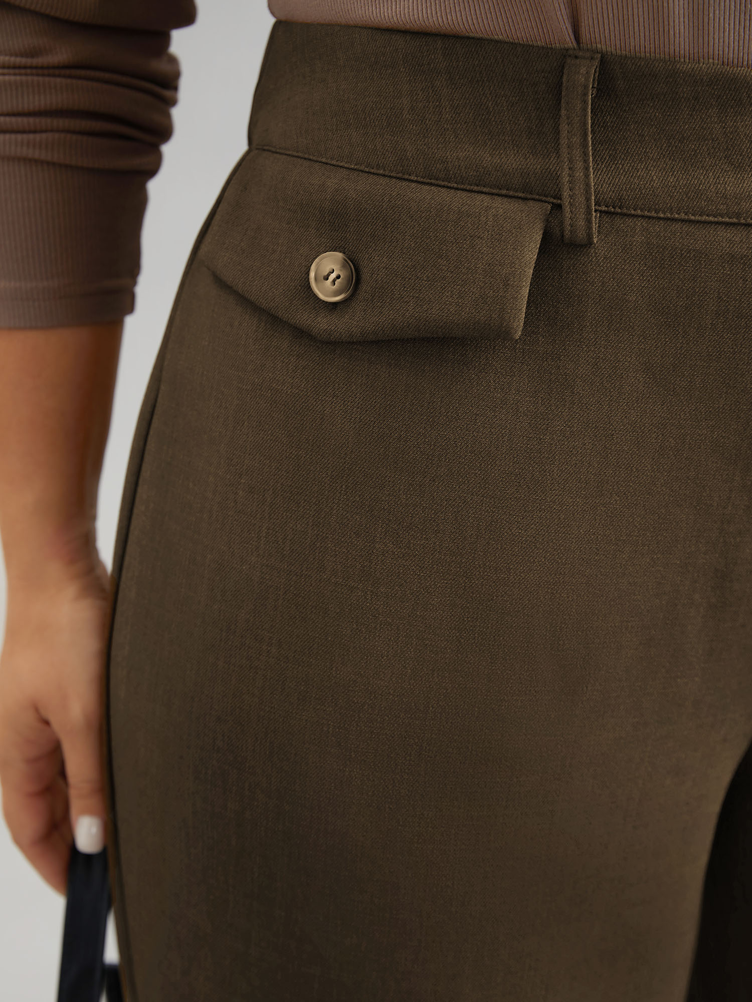 Plus Size Stretchy-Waist Decorative Pockets Straight-Leg Pants Women DarkBrown At the Office Straight Leg Mid Rise Work Pants BloomChic 10/M 