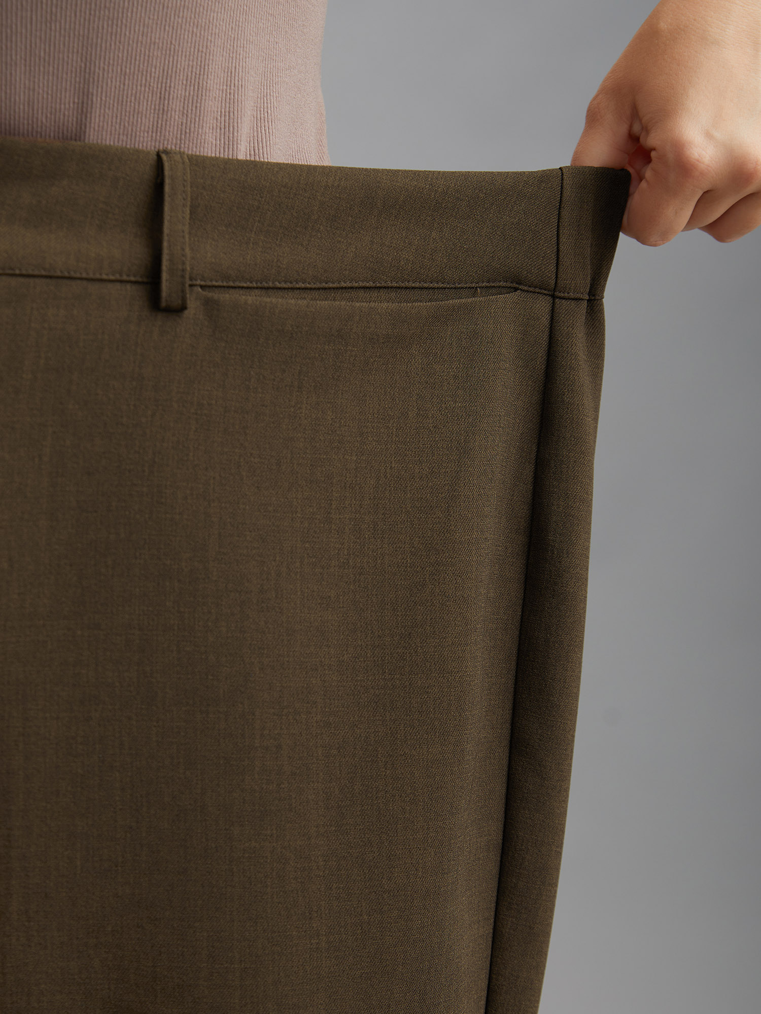 

Plus Size Stretchy-Waist Decorative Pockets Straight-Leg Pants Women DarkBrown At the Office Straight Leg Mid Rise Work Pants BloomChic