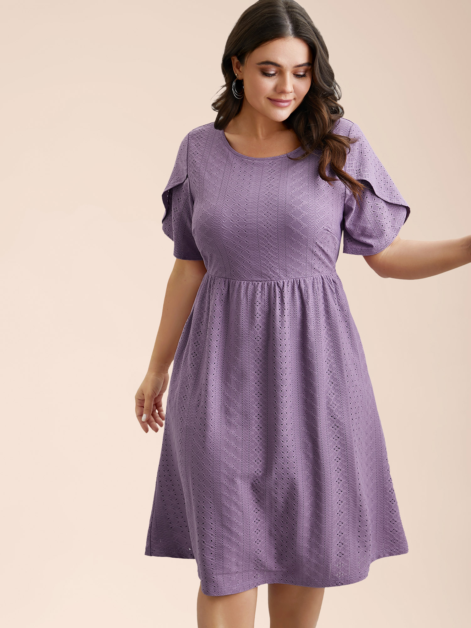Plus Size Textured Plain Petal Sleeve Pockets Midi Dress Mauve Women Casual Petal edge Round Neck Short sleeve Curvy BloomChic 10/M 