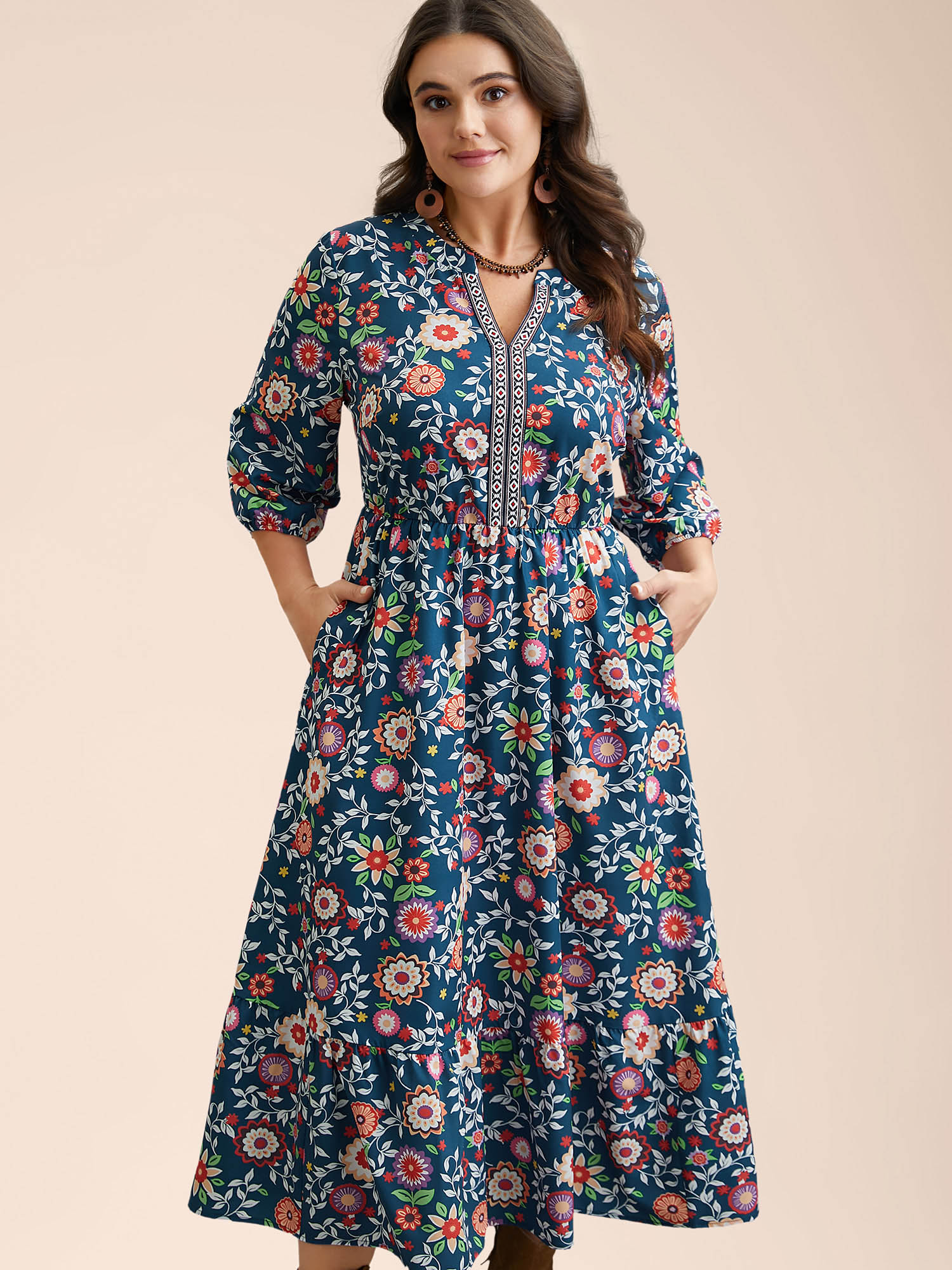 

Plus Size Floral Print Stretchy-Waist Pockets Maxi Dress Navy Women Resort Non Flat collar with V-notch Elbow-length sleeve Curvy BloomChic