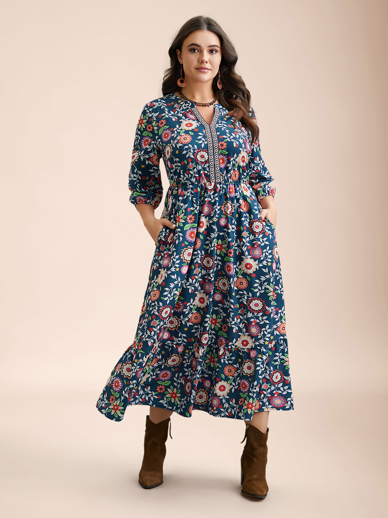 

Plus Size Floral Print Stretchy-Waist Pockets Maxi Dress Navy Women Resort Non Flat collar with V-notch Elbow-length sleeve Curvy BloomChic