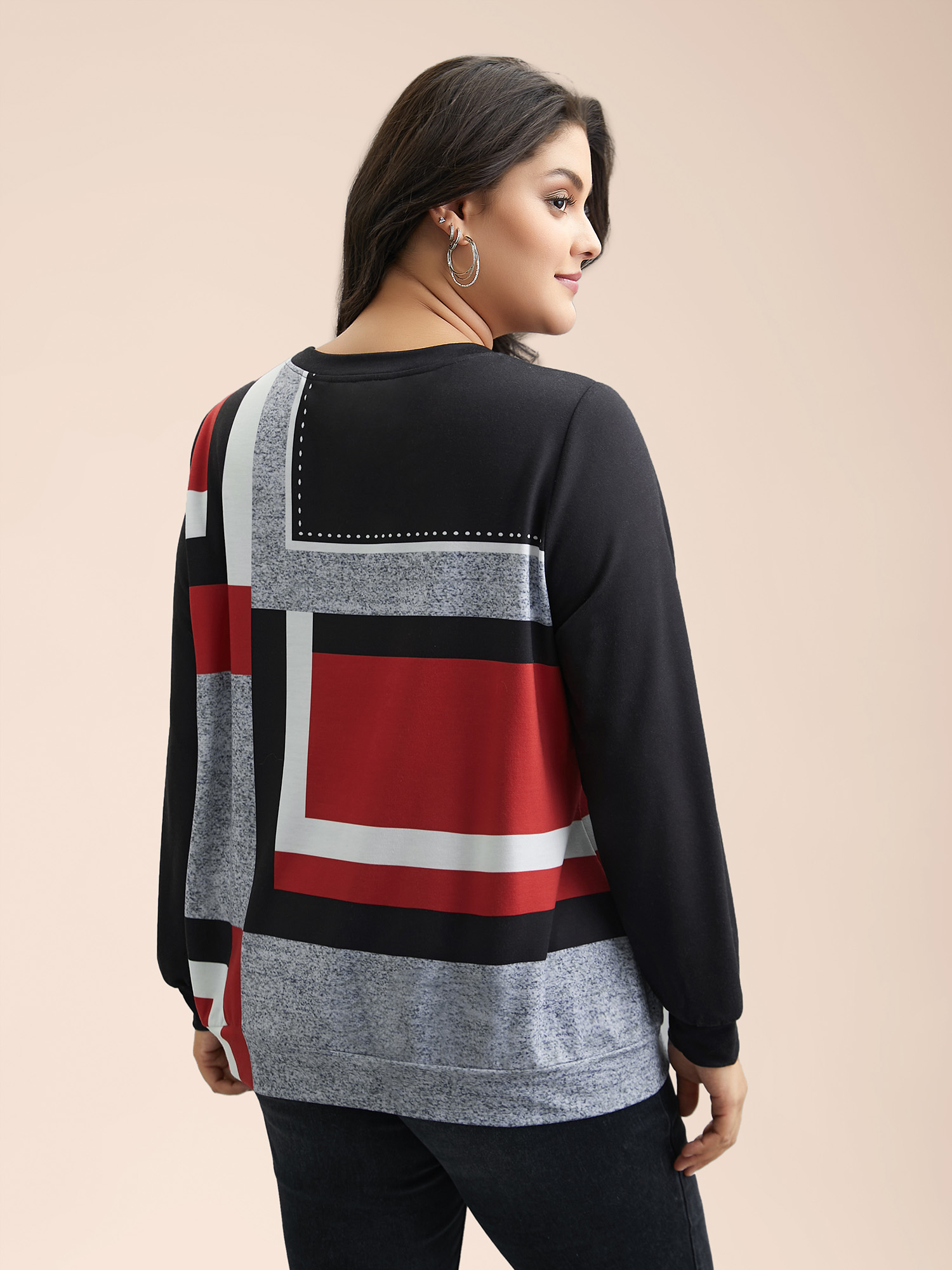 Plus Size Geometric Print Round Neck Fitted Sweatshirt Women Multicolor Casual Contrast Round Neck Everyday Sweatshirts BloomChic 30/6X 