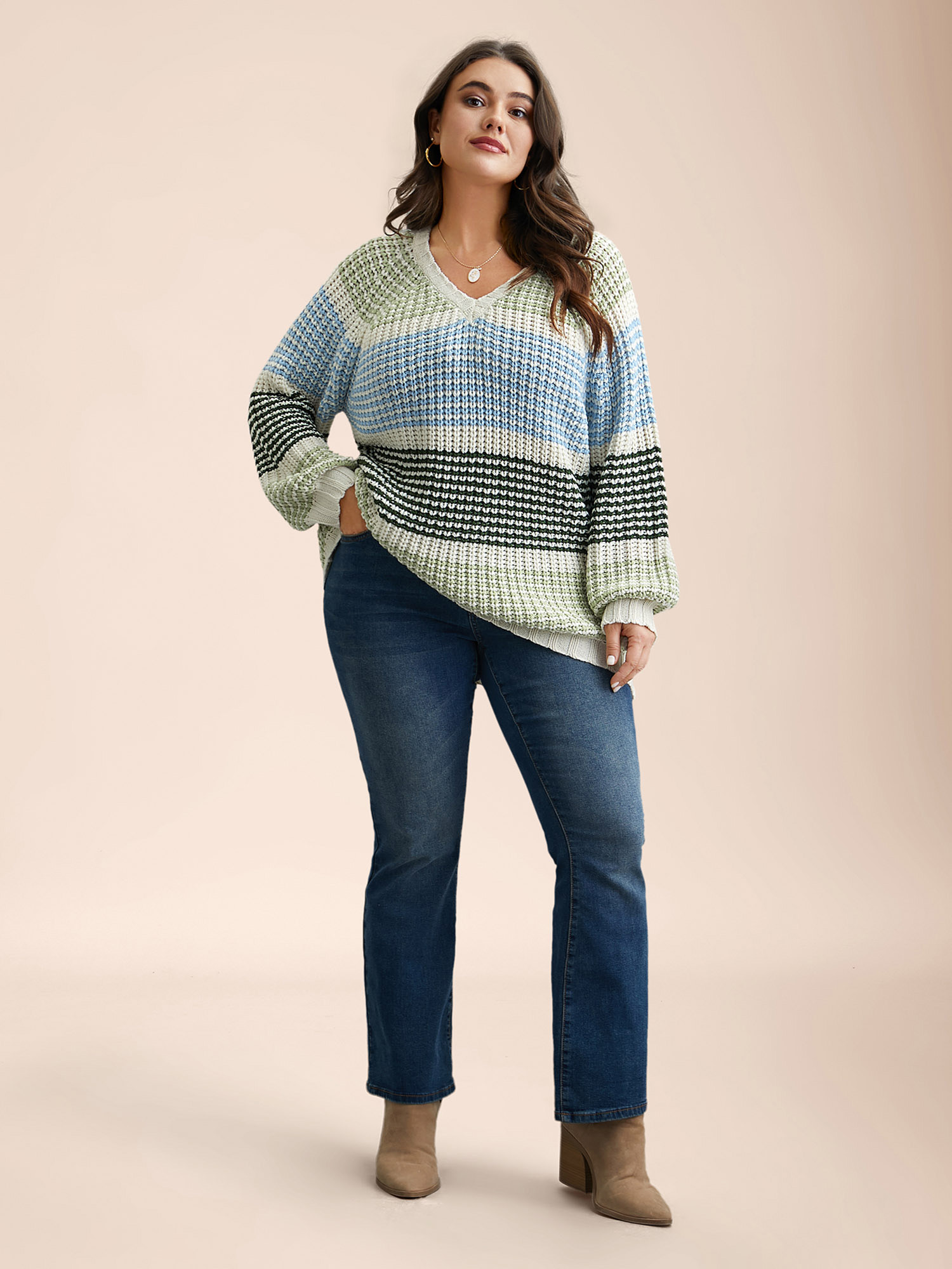 

Plus Size Color-Block Textured Balloon Sleeve Pullover DarkGreen Women Casual Loose Long Sleeve V-neck Everyday Pullovers BloomChic