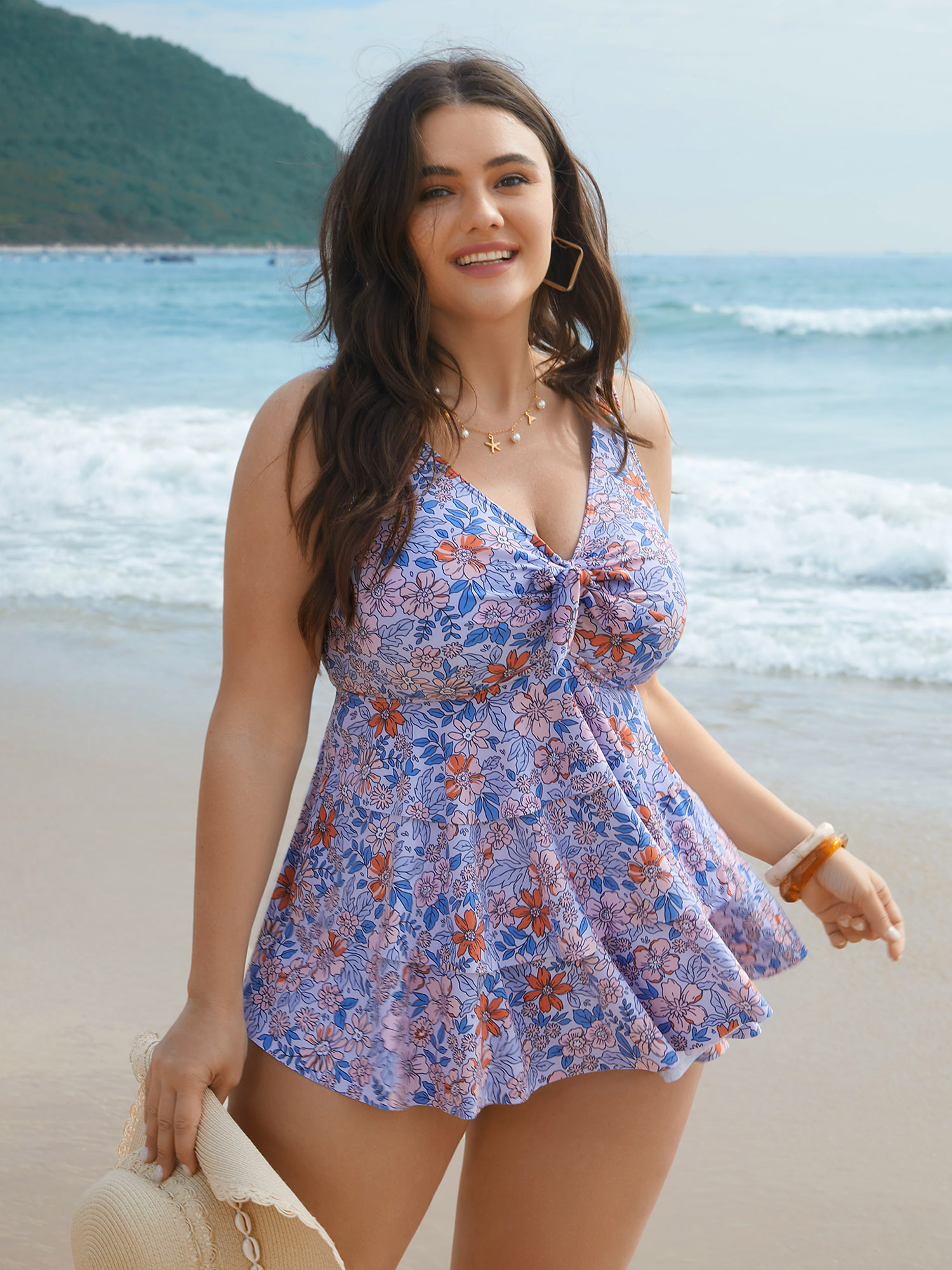 Plus Size Floral Print Tiered Ties Adjustable Swim Top Women`s Swimwear Multicolor Beach Tie knot High stretch Bodycon V-neck Curve Swim Tops BloomChic 30/6X 
