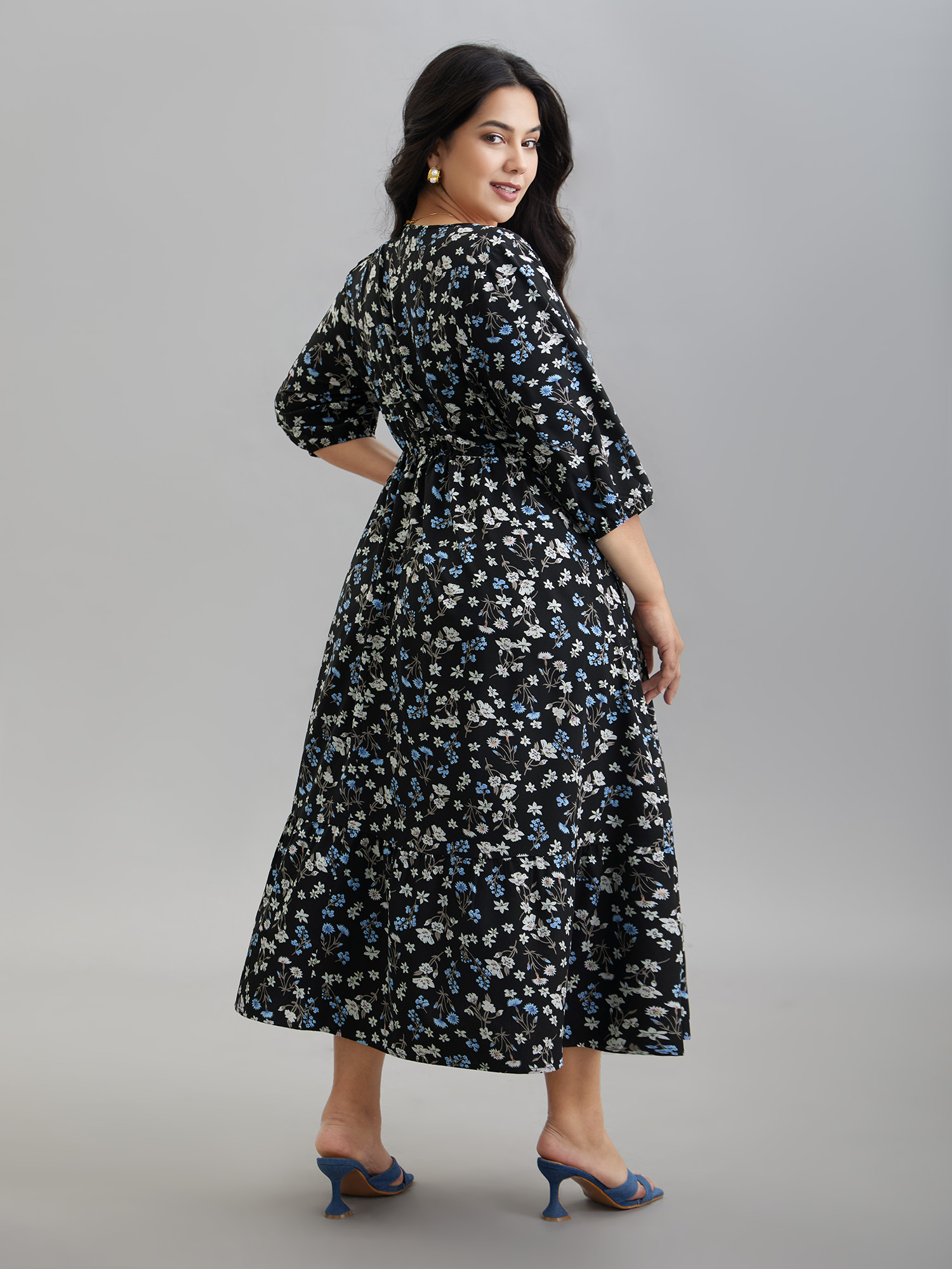 Plus Size Floral Print Stretchy-Waist Pockets Midi Dress BlackFlower Women Elegant Non V-neck Elbow-length sleeve Curvy BloomChic 22-24/3X 