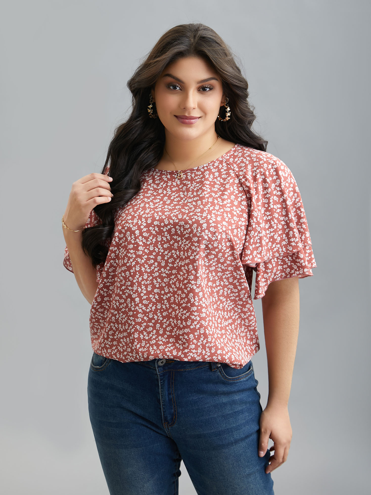 

Plus Size Rouge Ditsy Floral Print Tiered Lotus Leaf Sleeve Shirt Women Elegant Short sleeve Round Neck Everyday Blouses BloomChic