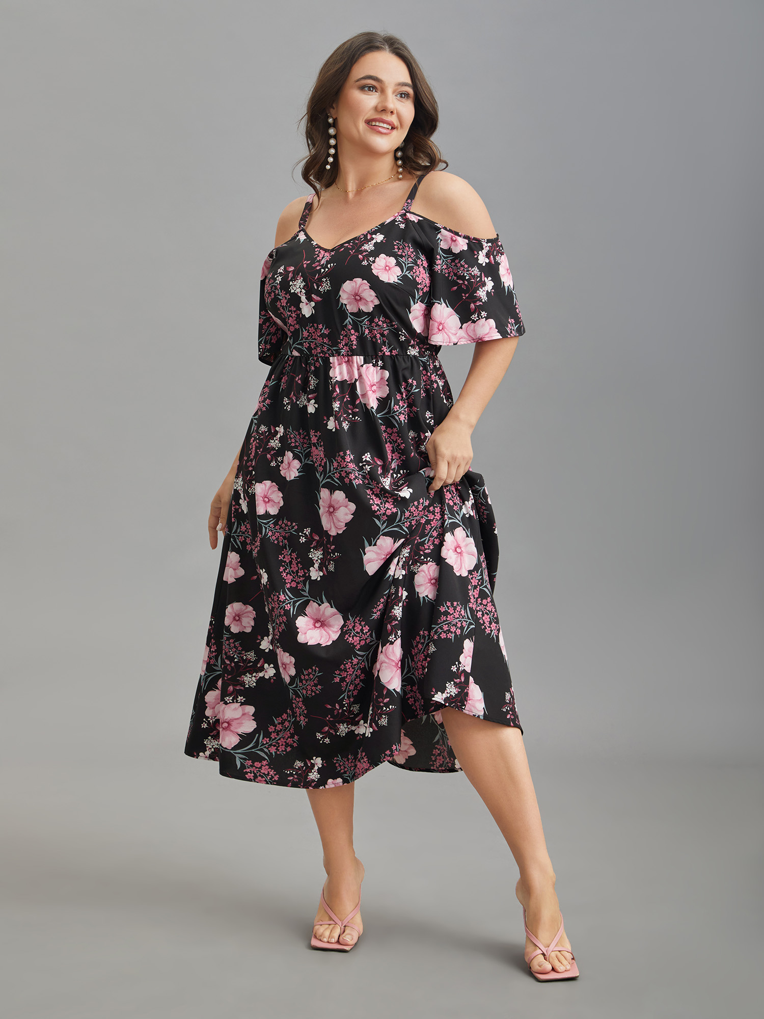 Plus Size Floral Print Cold-Shoulder Pockets Midi Dress Black Women Elegant Non Heart neckline Short sleeve Curvy BloomChic 22-24/3X 