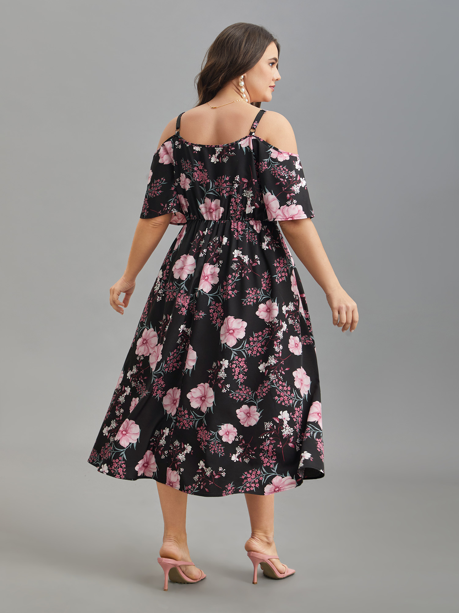 Plus Size Floral Print Cold-Shoulder Pockets Midi Dress Black Women Elegant Non Heart neckline Short sleeve Curvy BloomChic 22-24/3X 