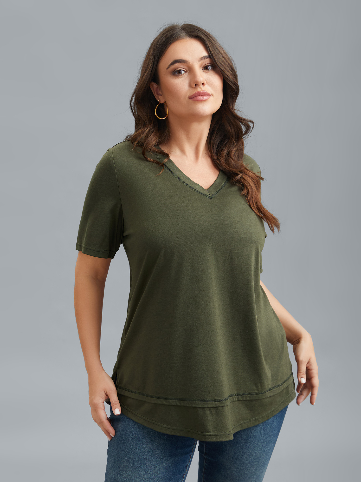 

Plus Size V-Neck Half-Sleeve T-Shirt ArmyGreen Women Casual Topstitching V-neck Everyday T-shirts BloomChic