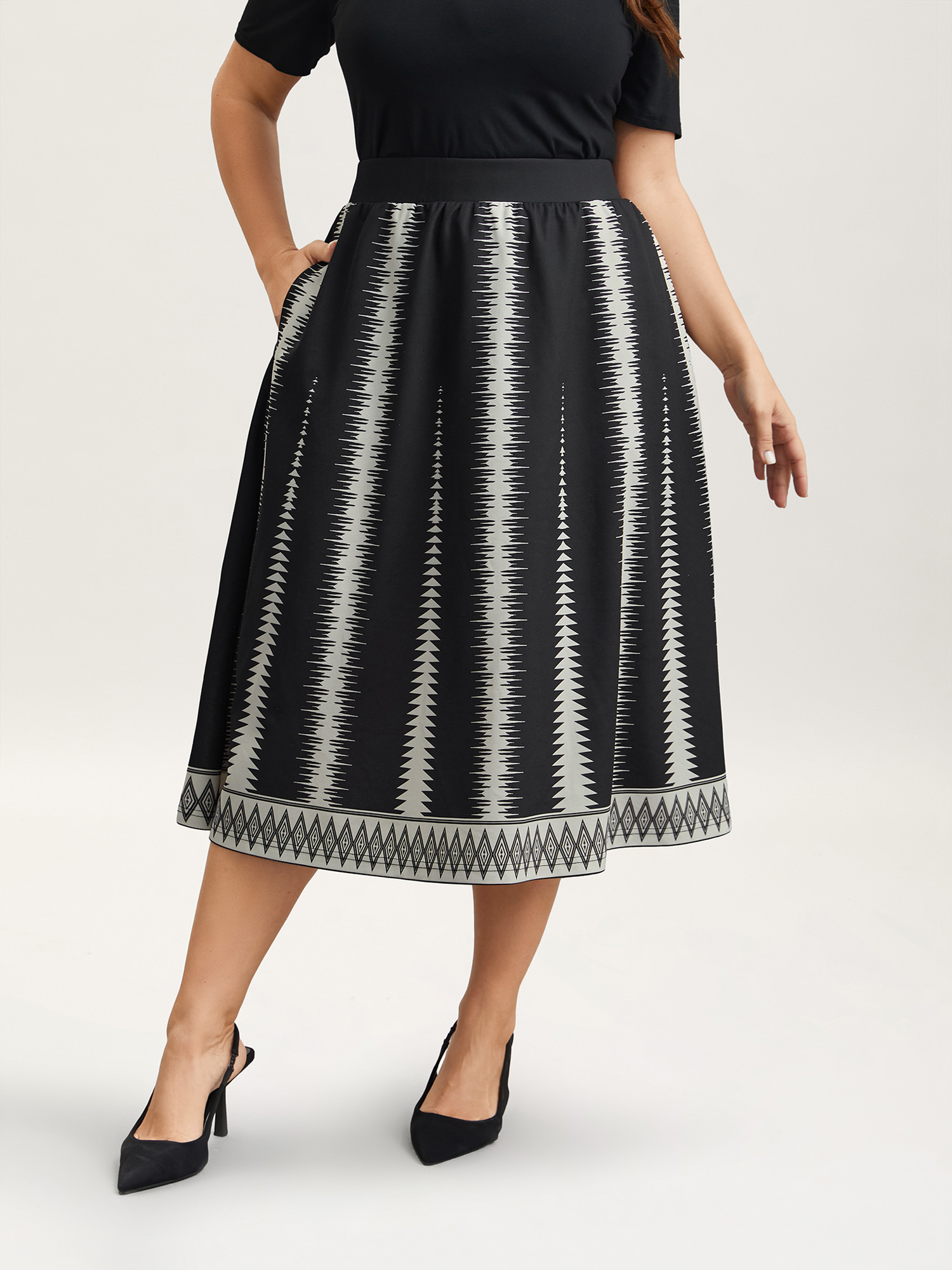 

Plus Size Geometric Pattern Flared Midi Skirt Women Black Elegant Contrast Low stretch Side seam pocket Everyday Skirts BloomChic