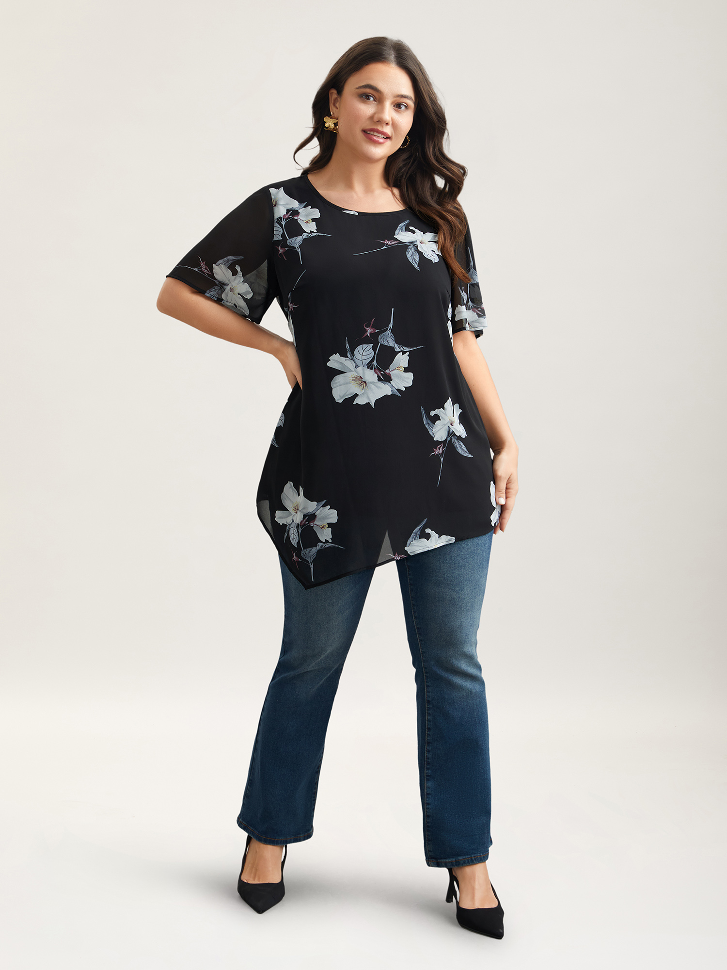 Plus Size Black Chiffon Floral Round Neck Shirt Women Elegant Short sleeve Round Neck Everyday Blouses BloomChic 30/6X 