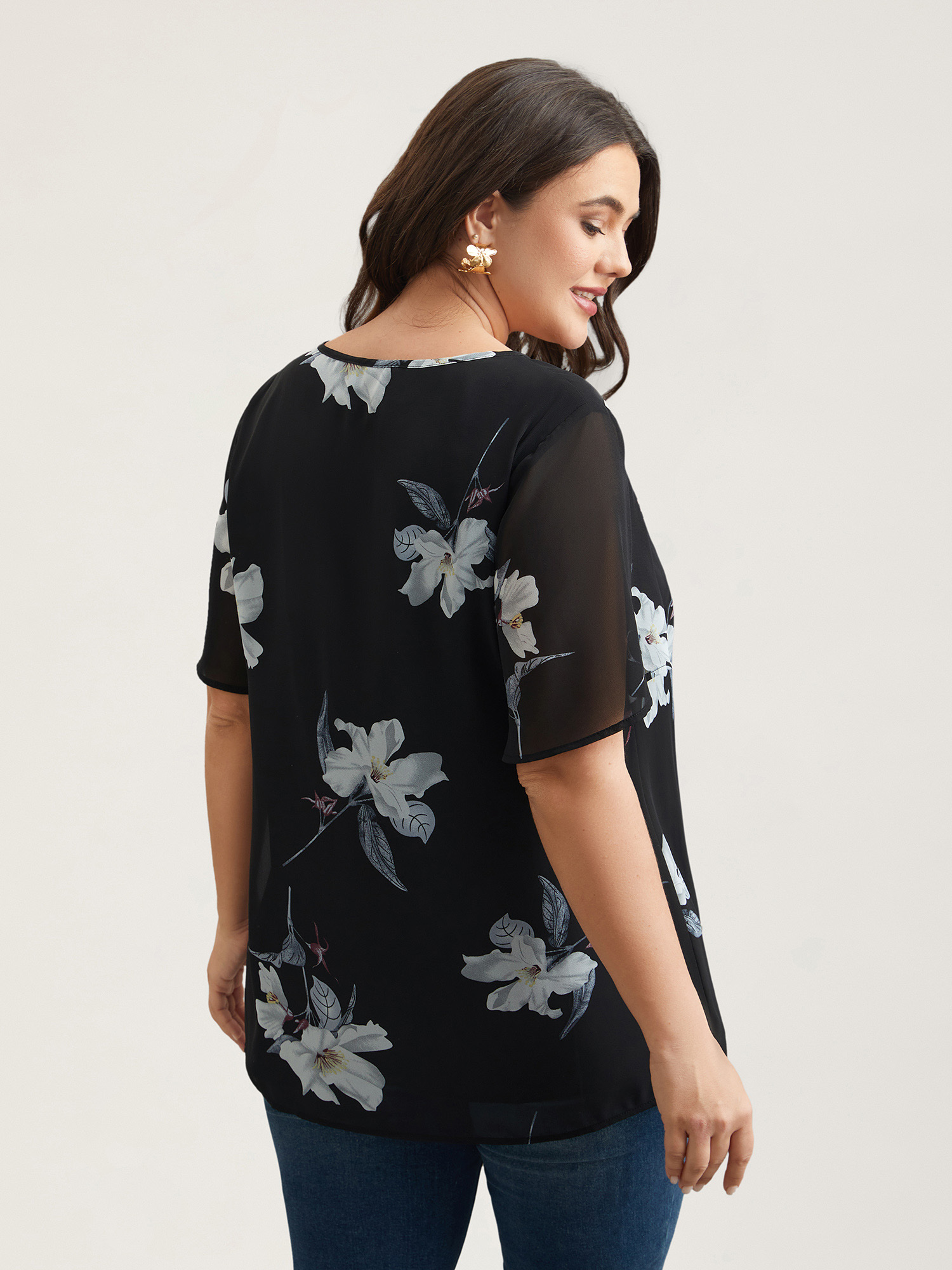 Plus Size Black Chiffon Floral Round Neck Shirt Women Elegant Short sleeve Round Neck Everyday Blouses BloomChic 30/6X 