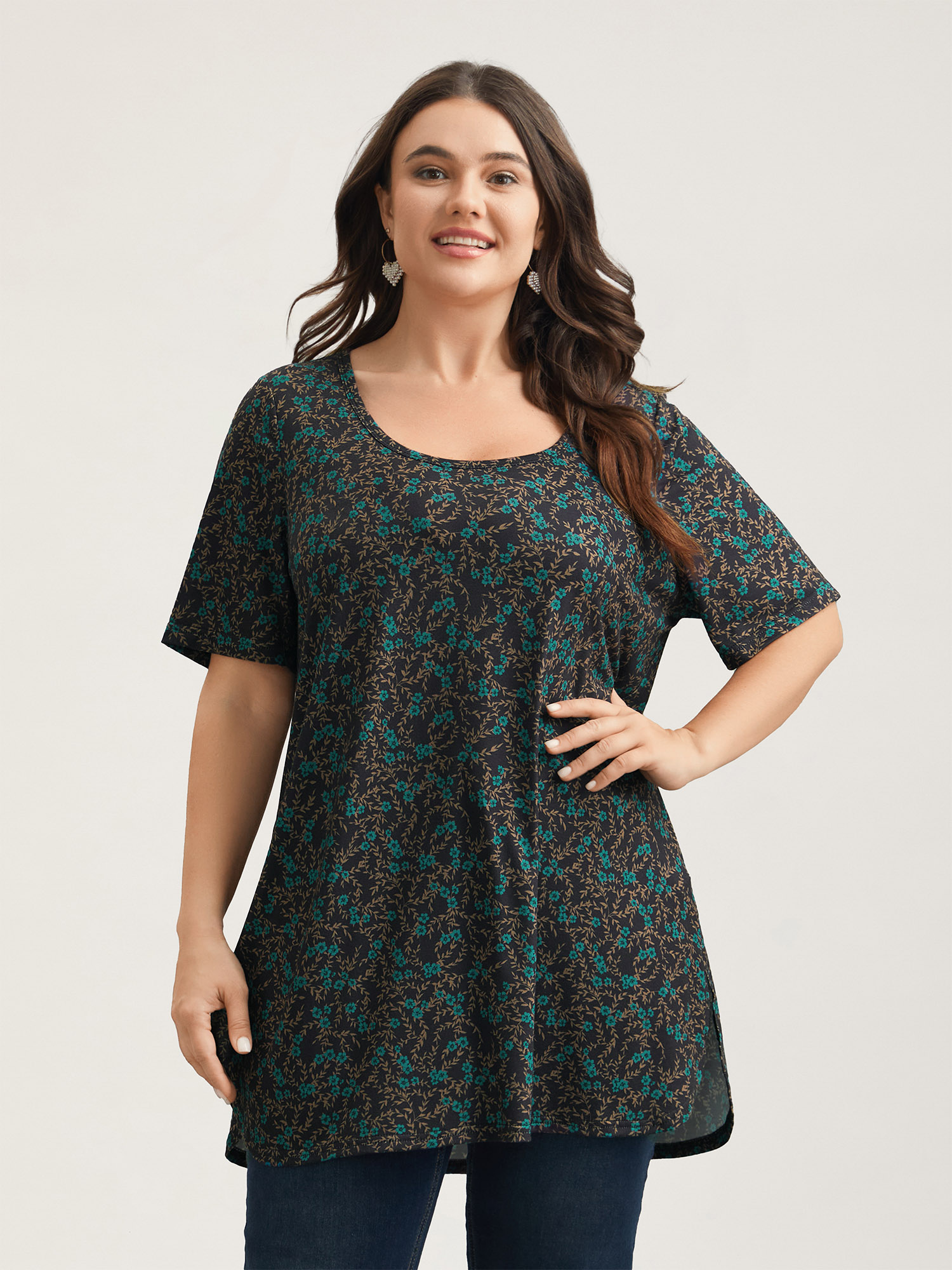 Plus Size Floral Print Round Neck Slit T-Shirt Multicolor Women Elegant Contrast Natural Flowers U-neck Loose Everyday T-shirts BloomChic 26/4X 