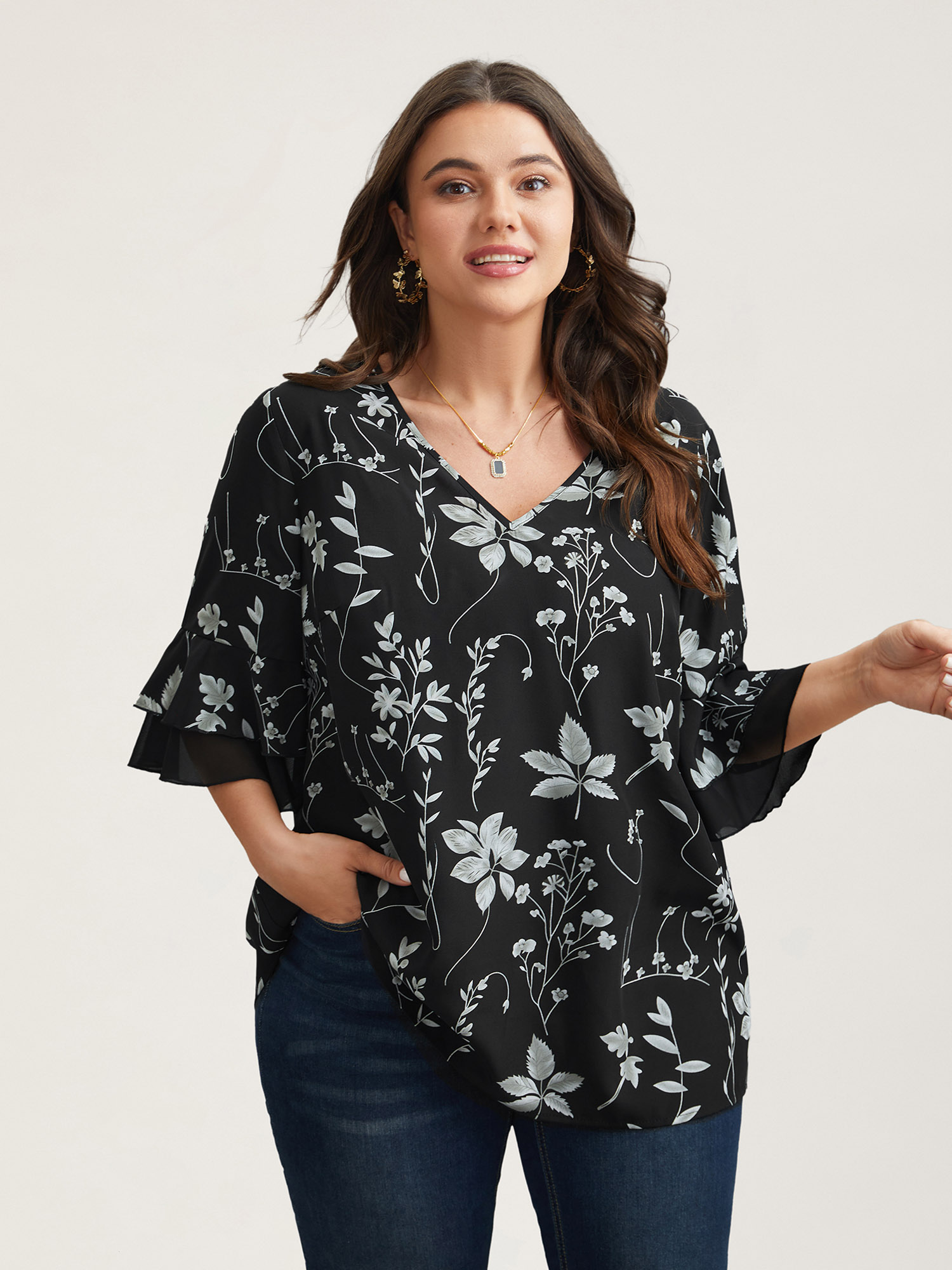 

Plus Size Black Floral Print Ruffled V-Neck Shirt Women Elegant Half Sleeve V-neck Everyday Blouses BloomChic