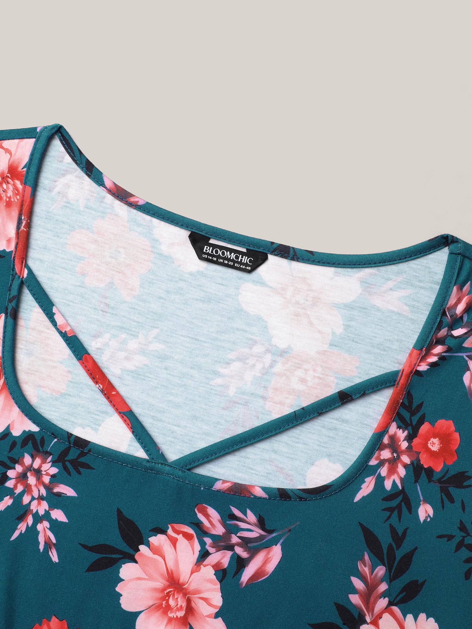 Plus Size Floral Print Neck Cut-Out Babydoll Top Multicolor Women Elegant Gathered Natural Flowers Square Neck Bodycon Everyday T-shirts BloomChic 22-24/3X 