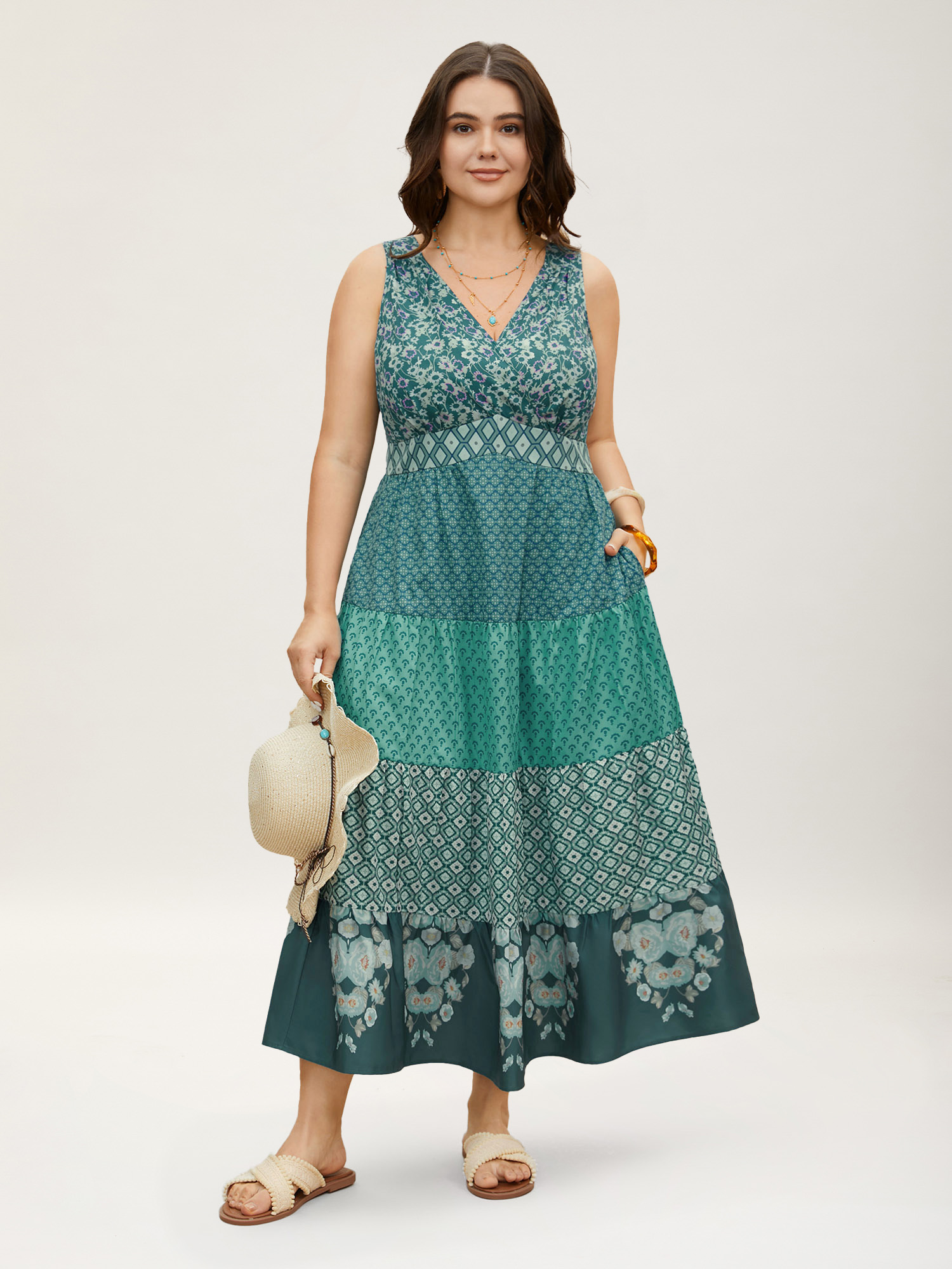 

Plus Size Bandana Patchwork Floral Sleeveless Dress Emerald Women Resort Pleated V-neck Sleeveless Curvy BloomChic